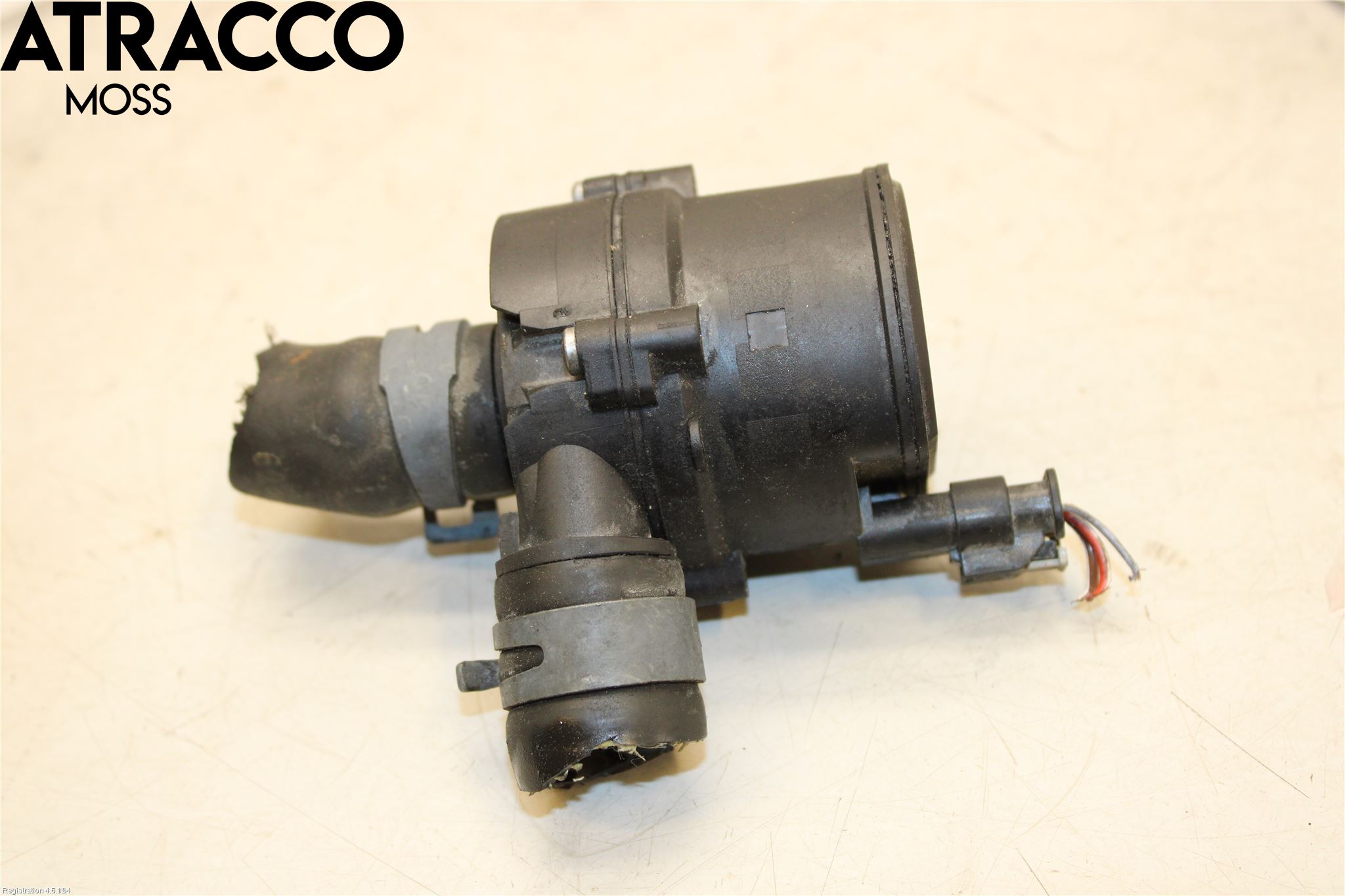 Volkswagen VW TOURAN 16- Vannpumpe