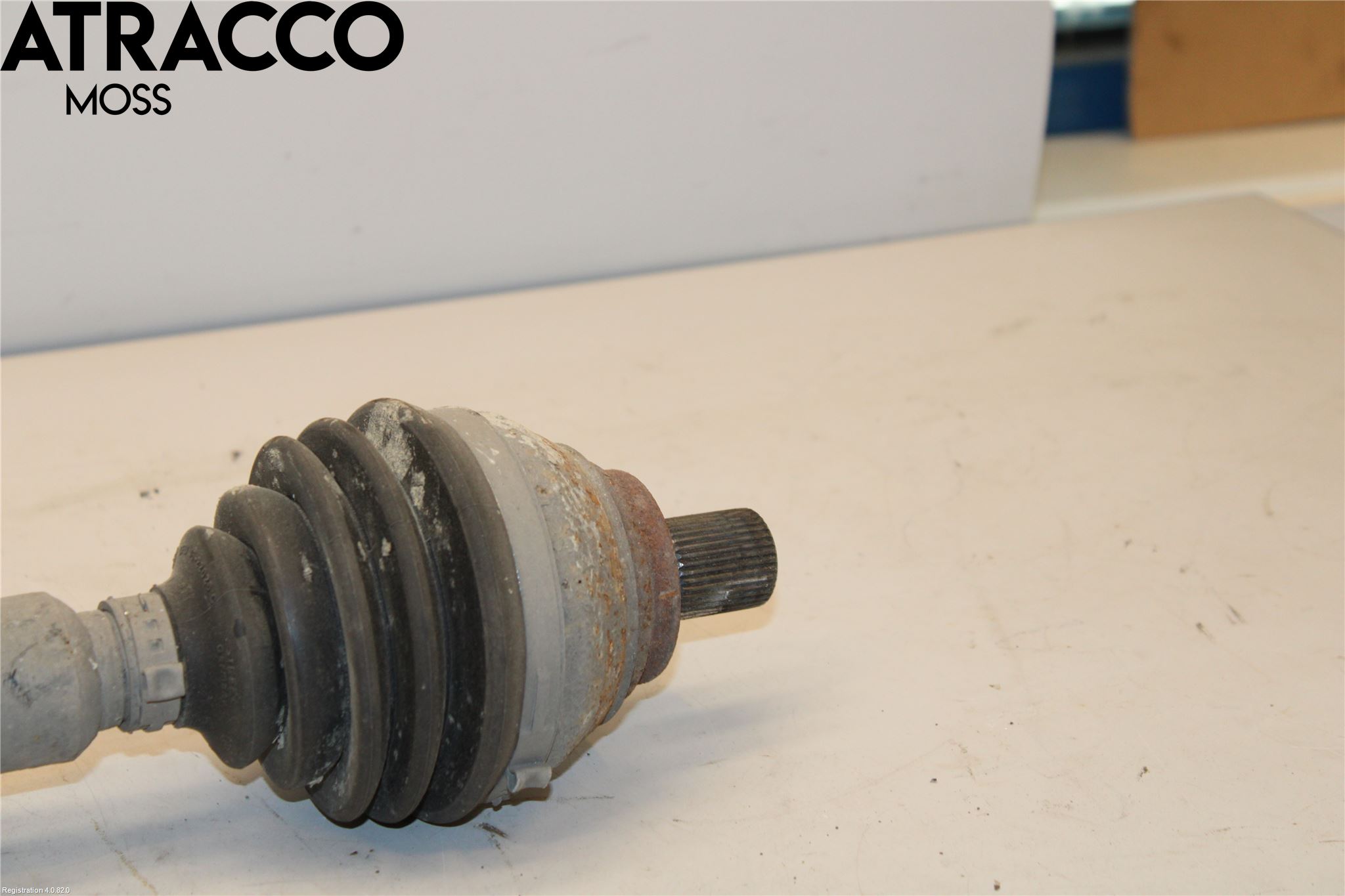 Volkswagen VW PASSAT 15-19 Drivaksel Foran Kompl Høyre