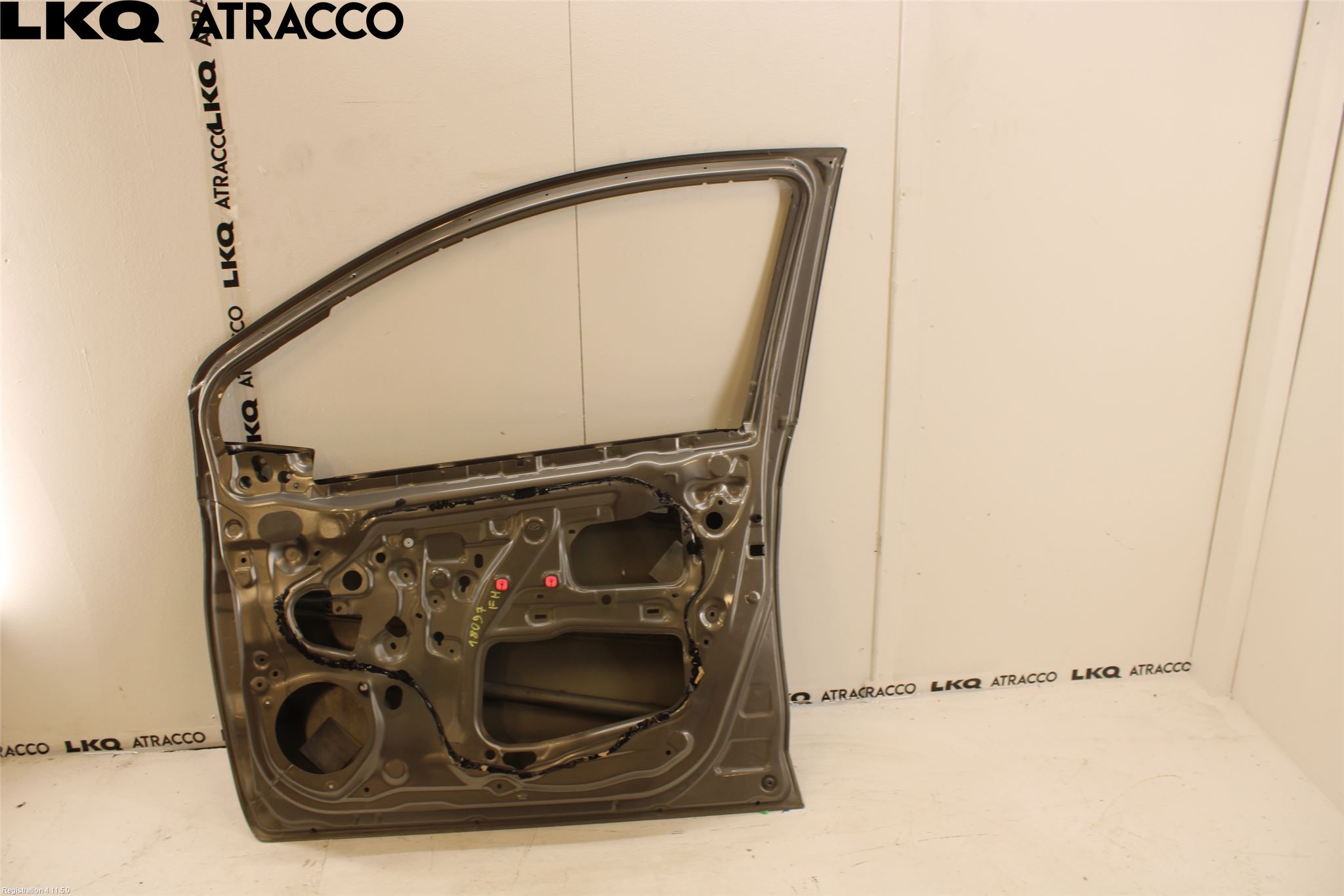 Toyota YARIS XP130 15-20 Dør 4D Foran Høyre