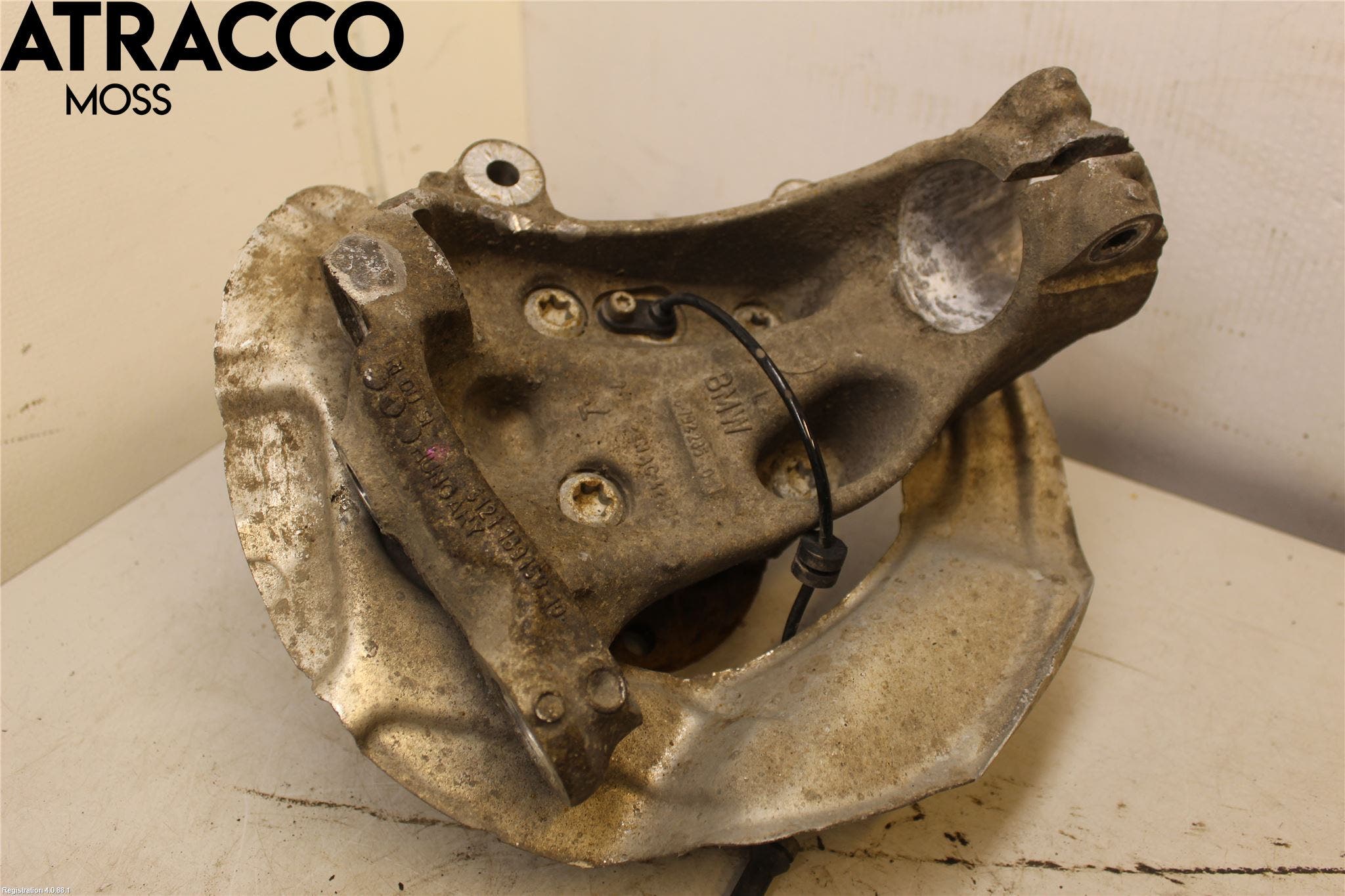 BMW 1 F20/F21 11-19 Spindel Vf