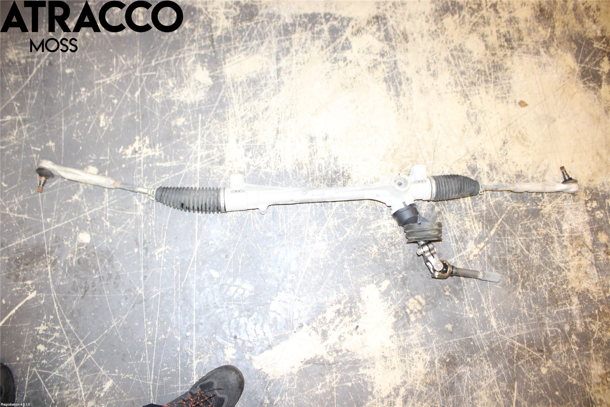 Toyota YARIS XP21 20- Snekke - Tannstang