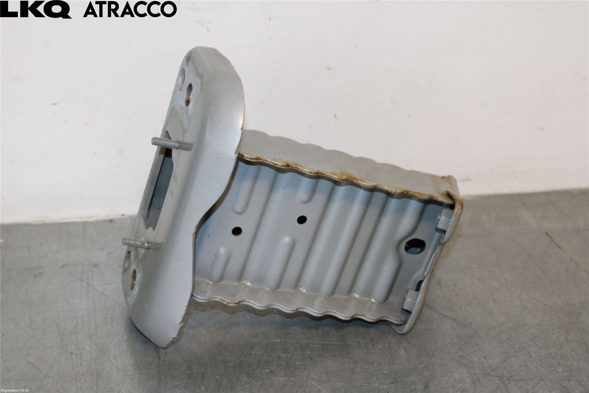 Toyota YARIS XP130 15-20 Støtfanger Foran Feste