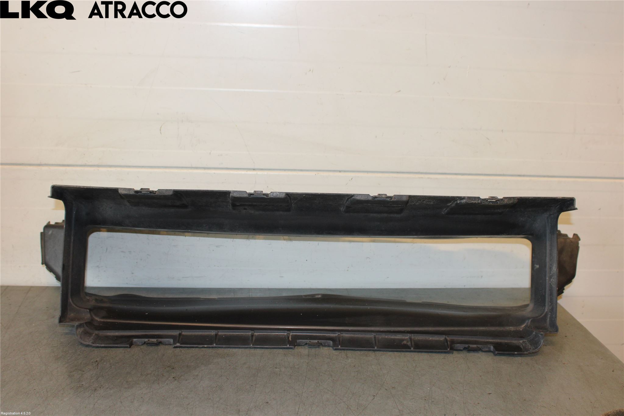 Volvo V40 12-19 Luftstyring Front