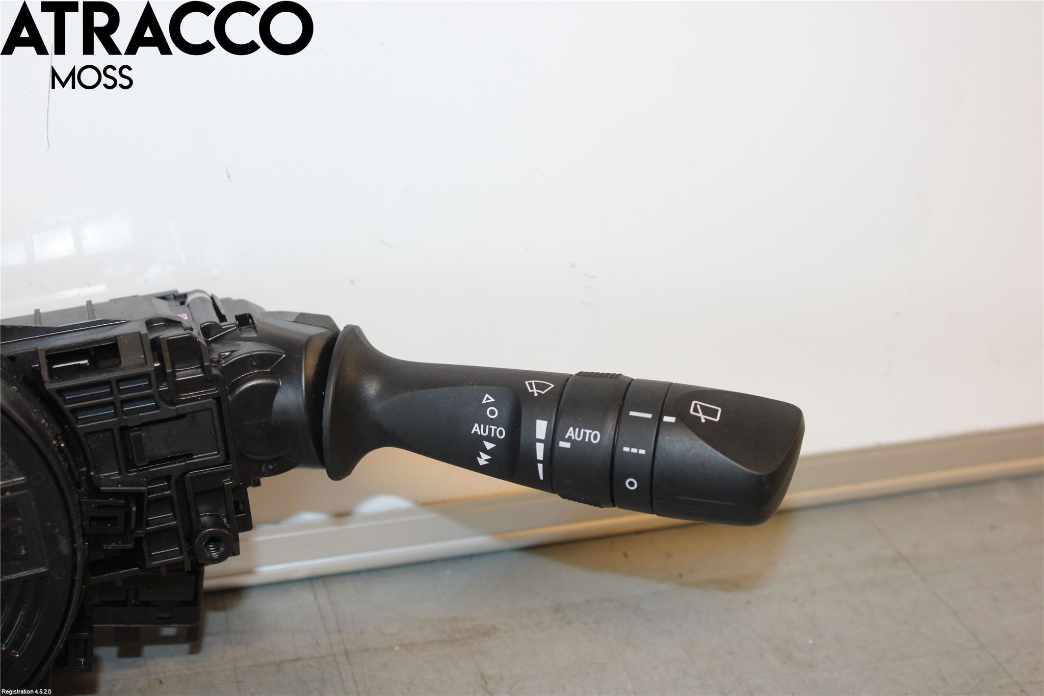 Toyota AURIS 13-19 Bryter Ratt Kombi H Og V