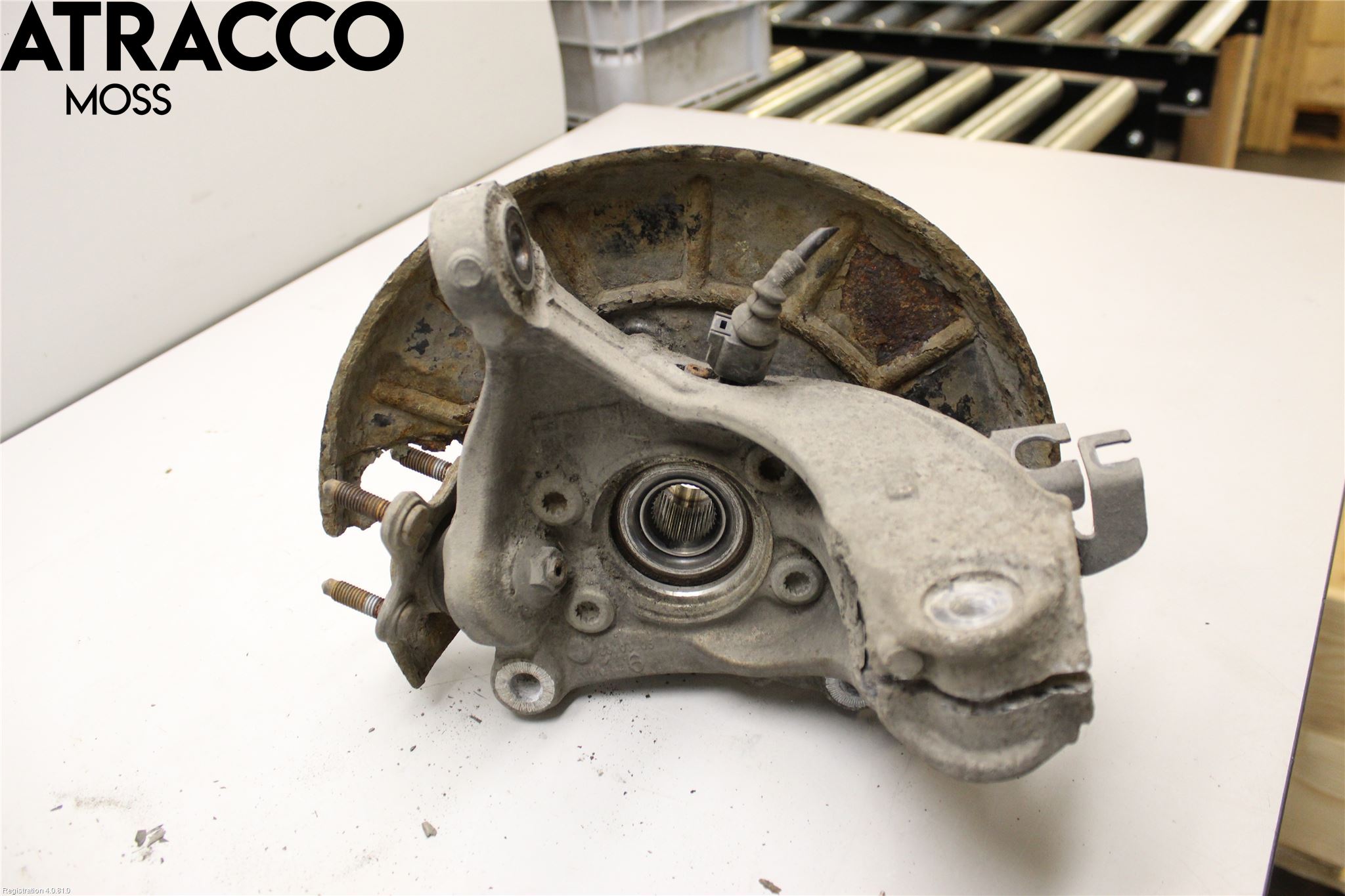 Volkswagen VW PASSAT 11-14 Spindel Vf