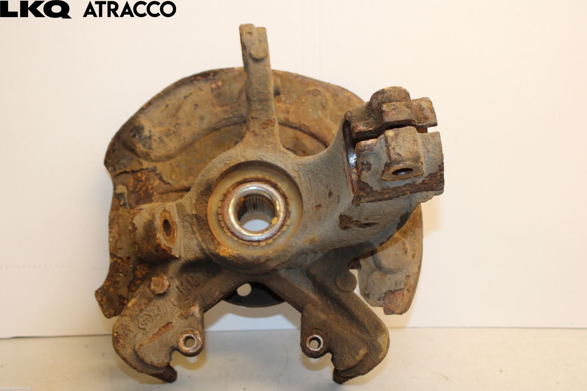 Volkswagen VW POLO 10-17 Spindel Vf