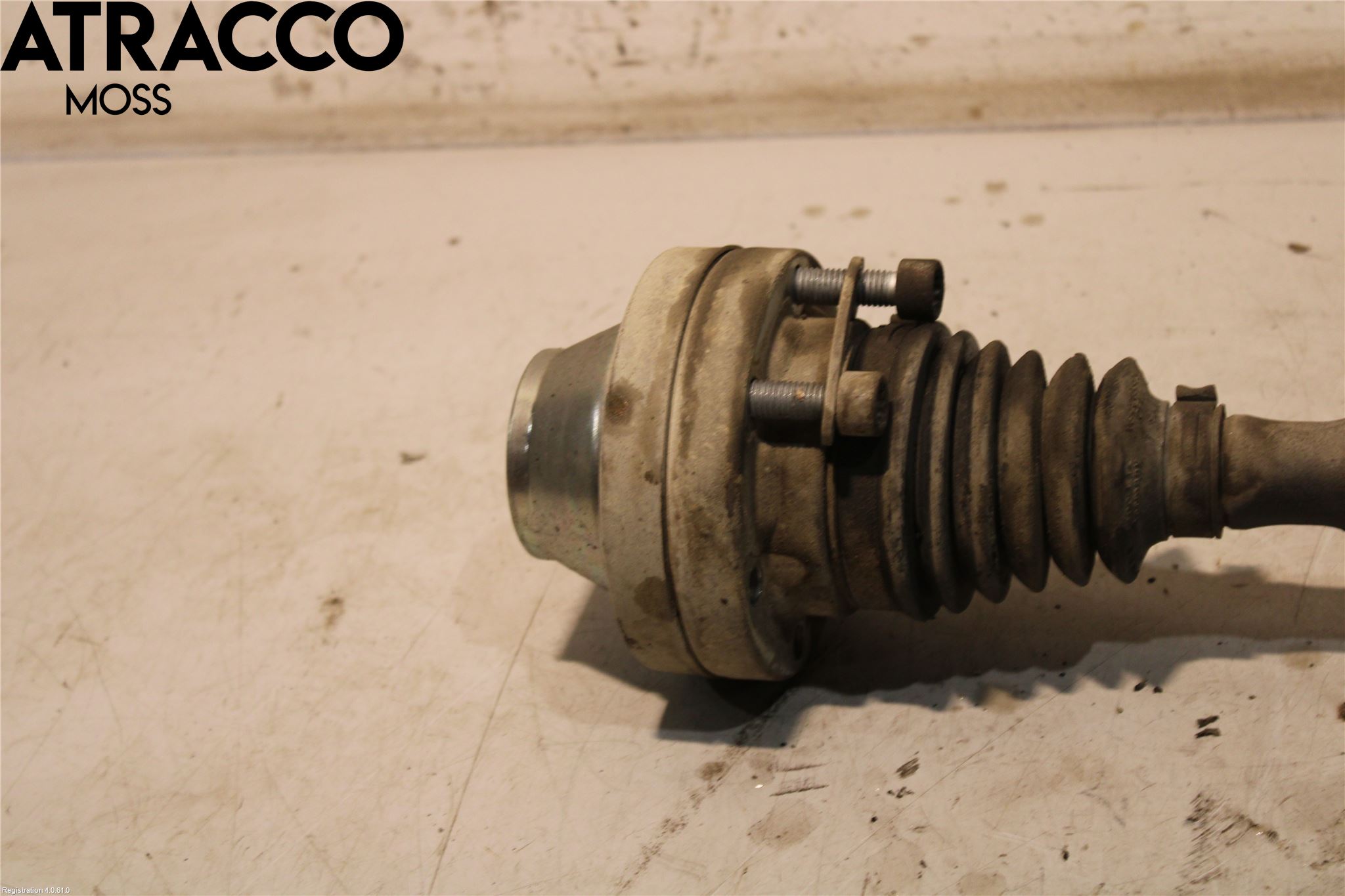 Volkswagen VW AMAROK 2H 10-22 Drivaksel Foran Kompl Høyre