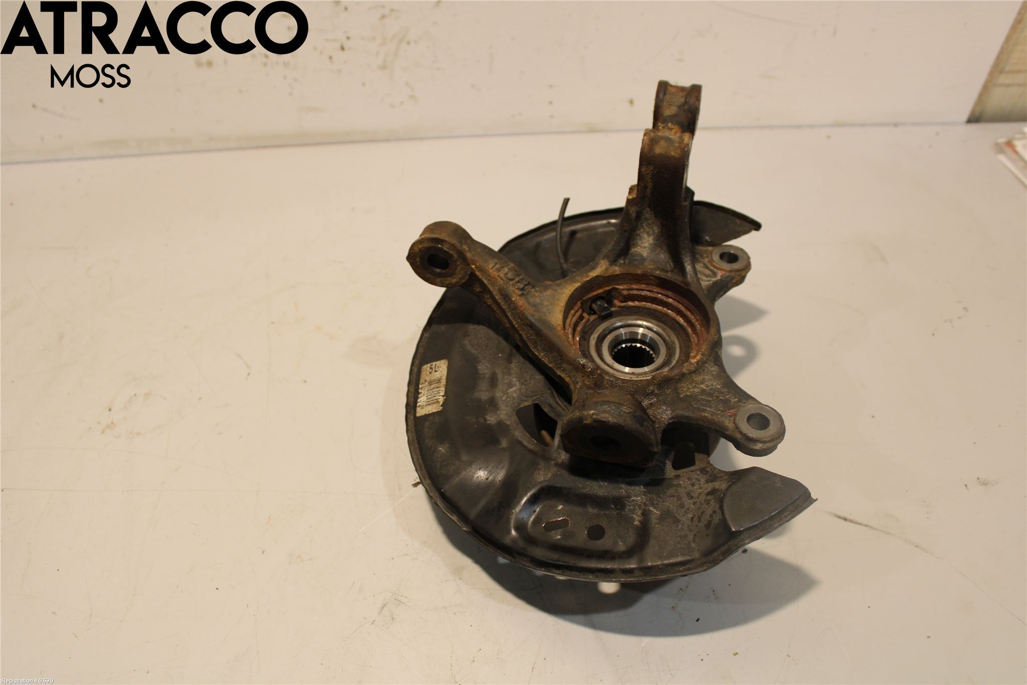 Toyota YARIS XP130 12-14 Spindel Vf