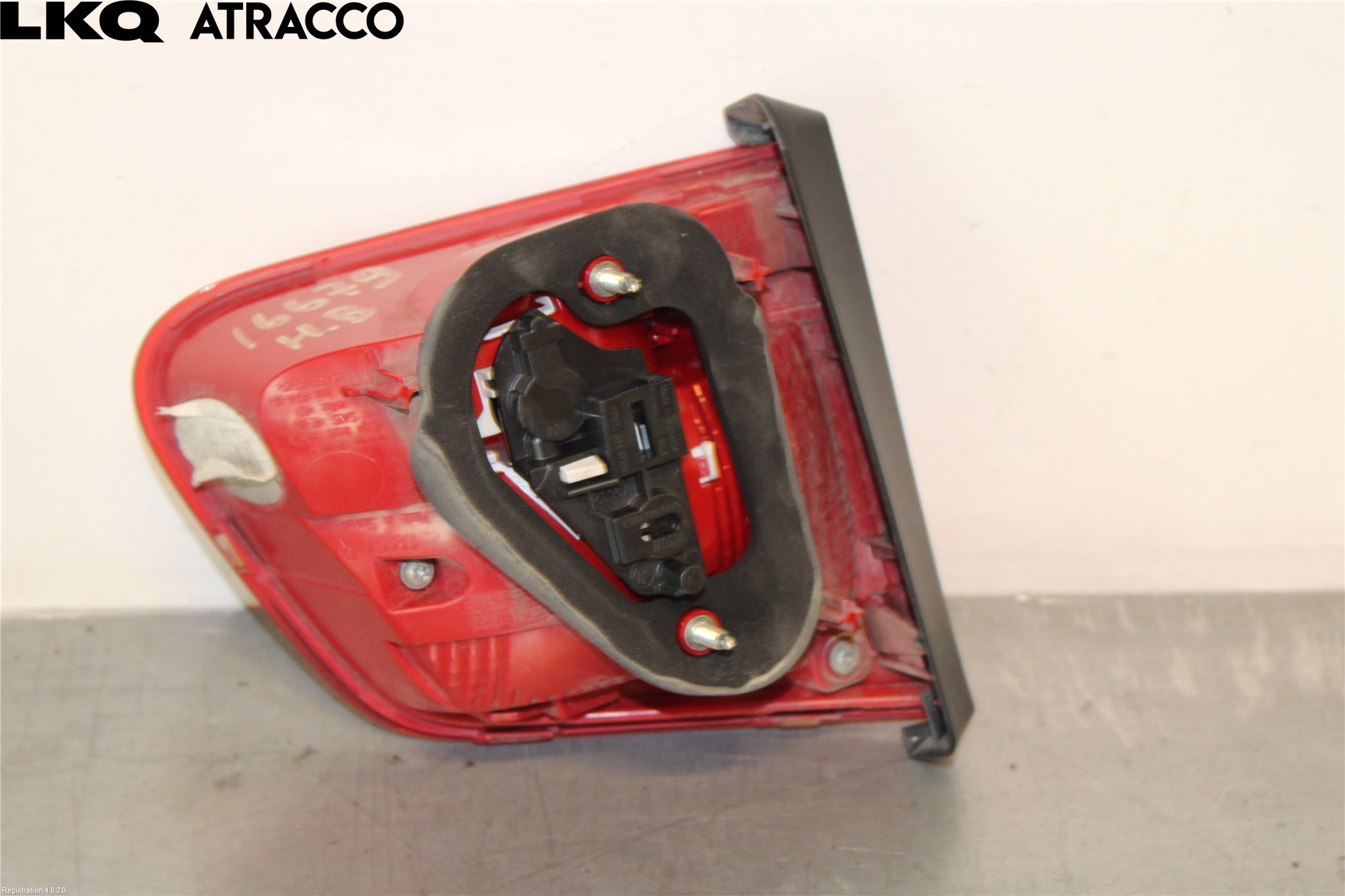 Volkswagen VW TIGUAN 07-16 Baklykt Høyre  På Luke(Indre)