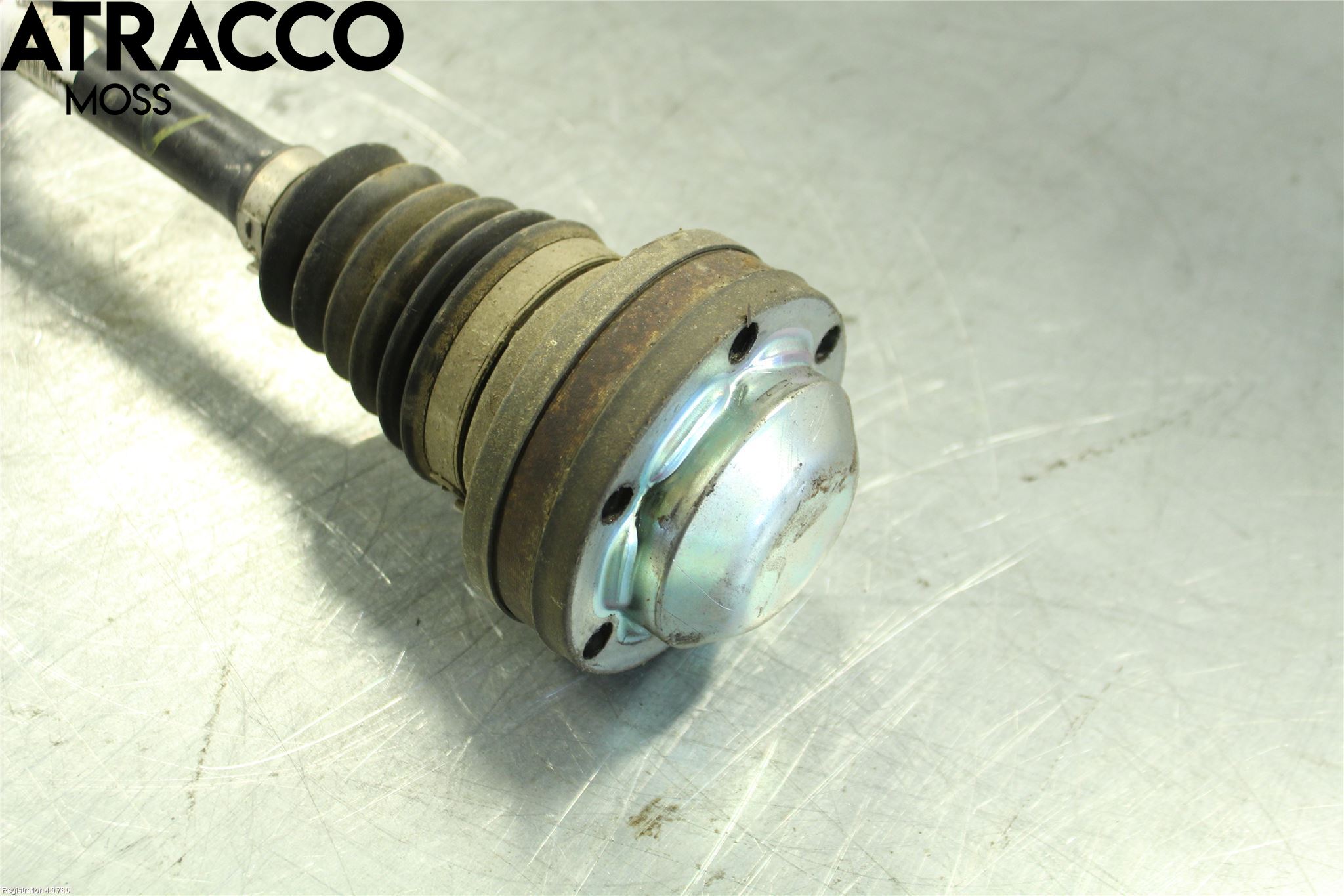 Volkswagen VW CADDY 11-15 Drivaksel Foran Kompl Venstre