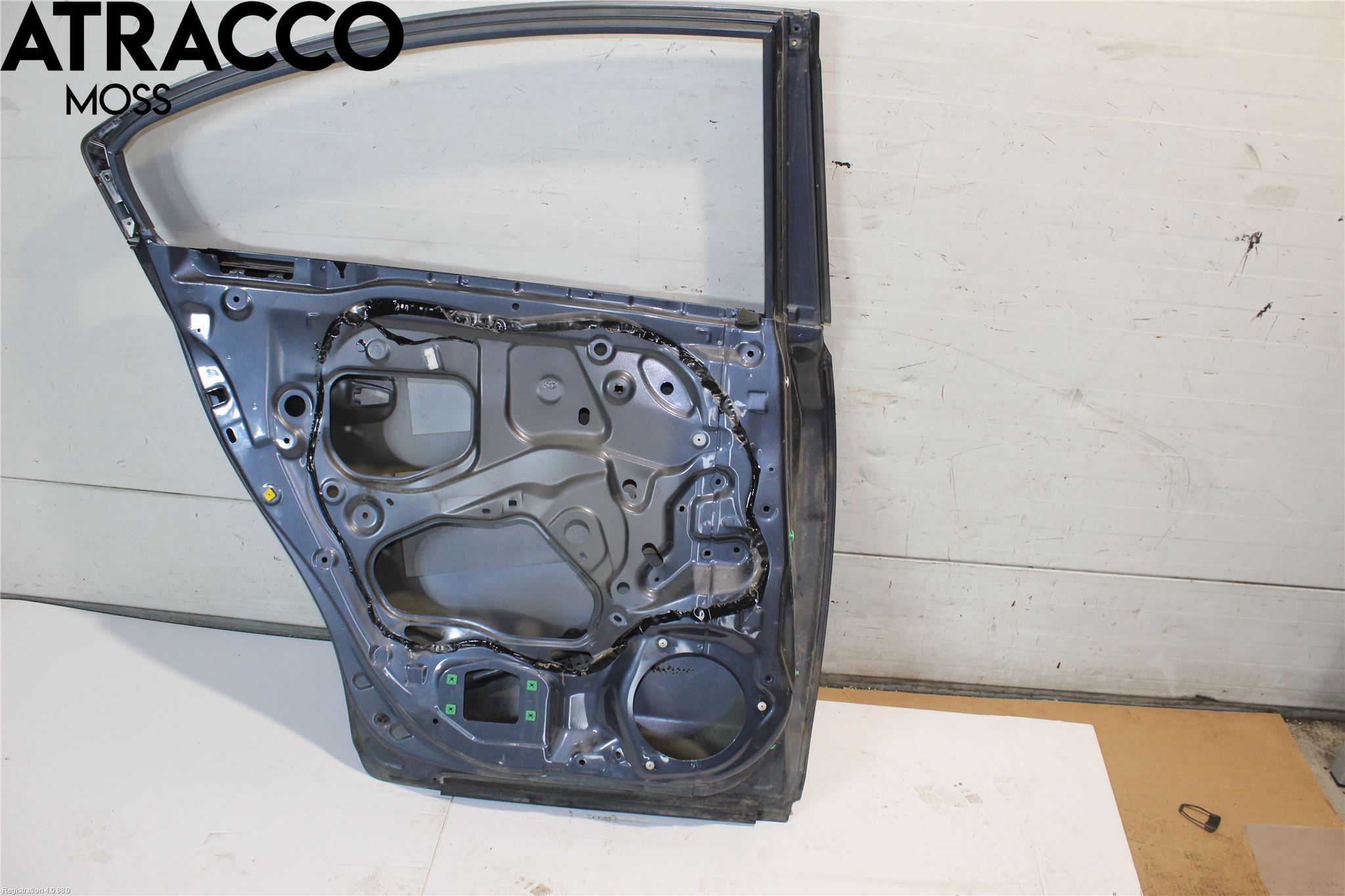 Toyota AVENSIS 09-15 Dør 4D Bak Venstre