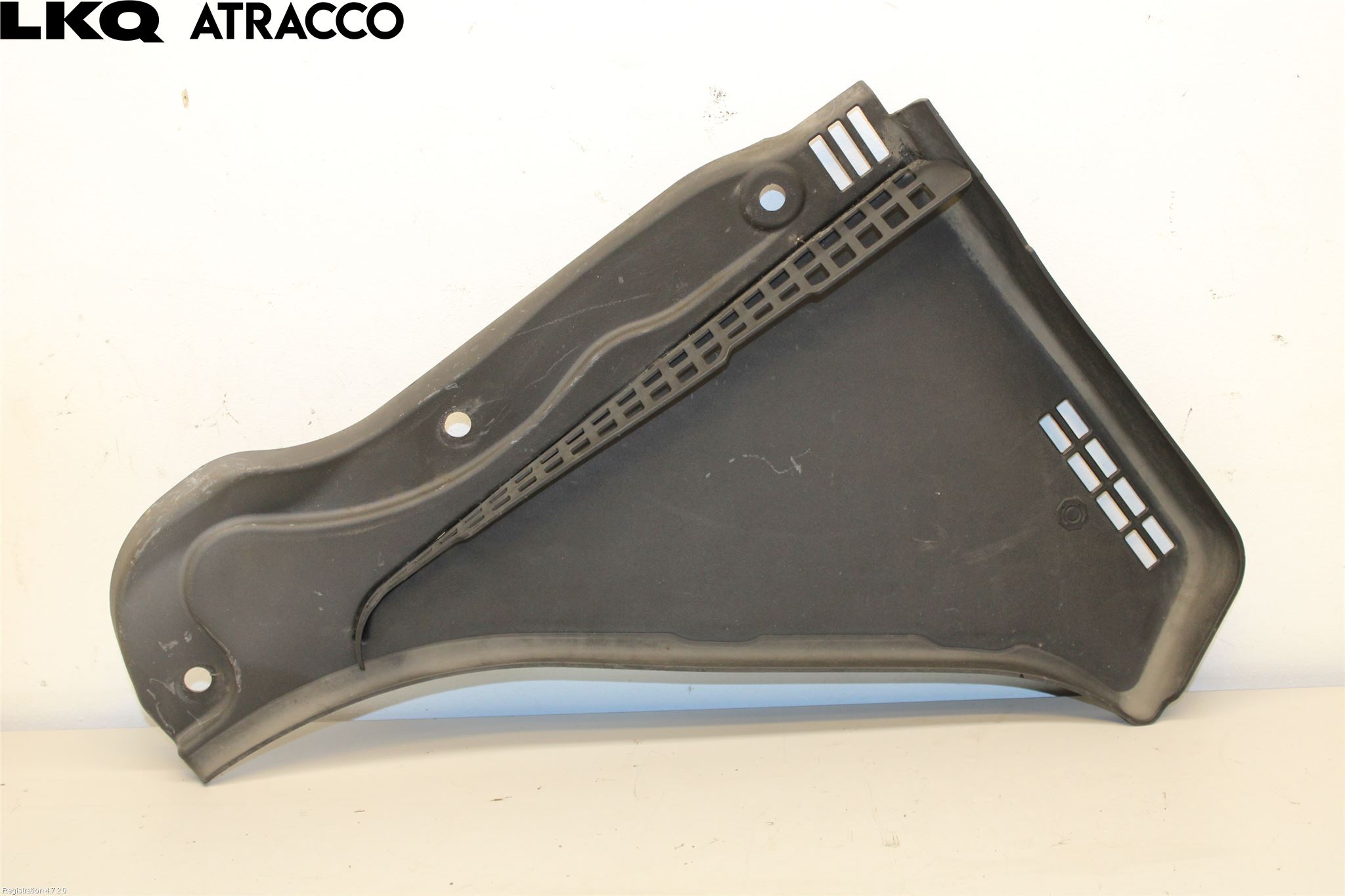 BMW 5 F10/F11/F18 09-17 Visker Deksel-Grill-Under Frr