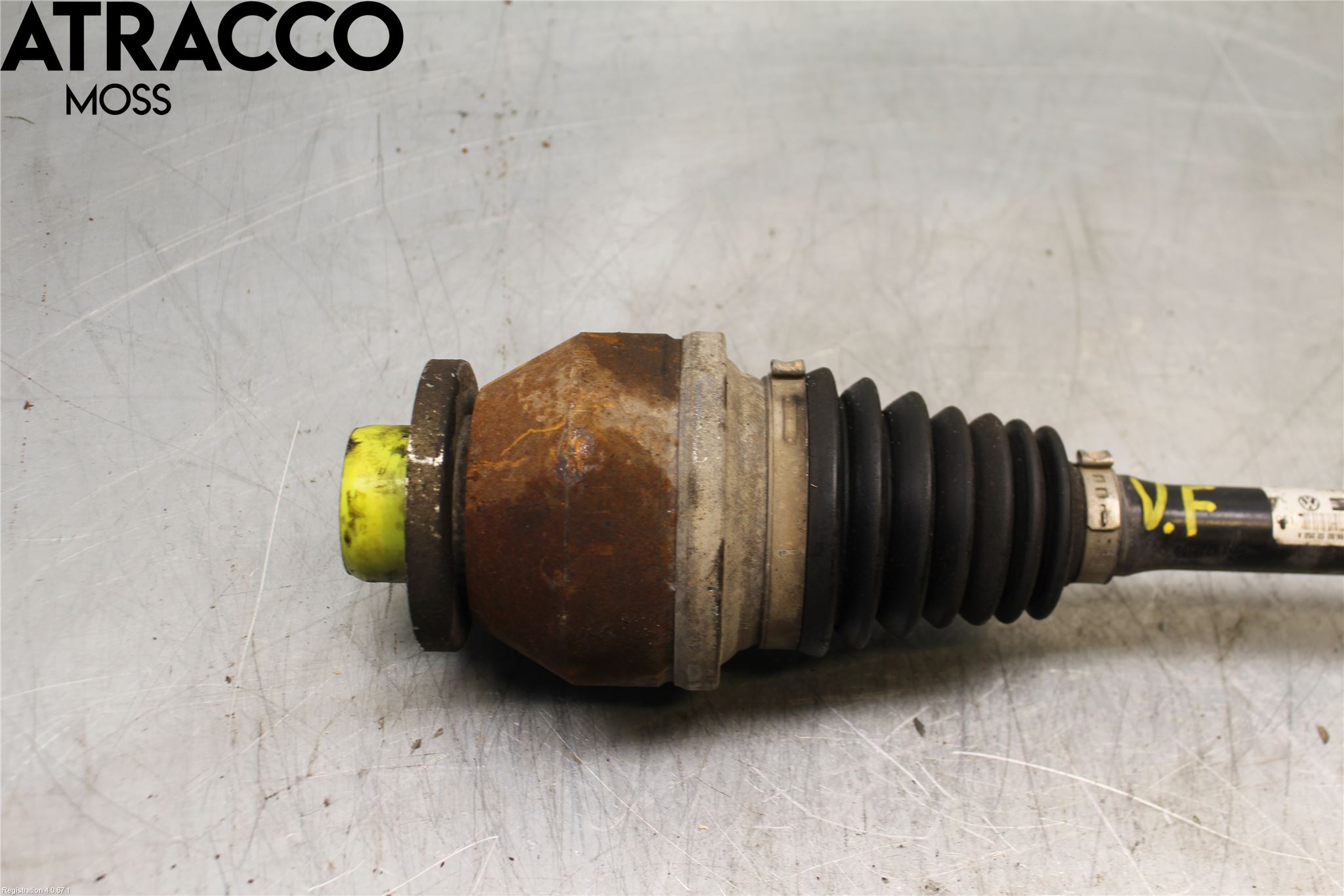 Volkswagen VW TRANSP/CARAVELLE (T5) 04-15 Drivaksel Foran Kompl Venstre