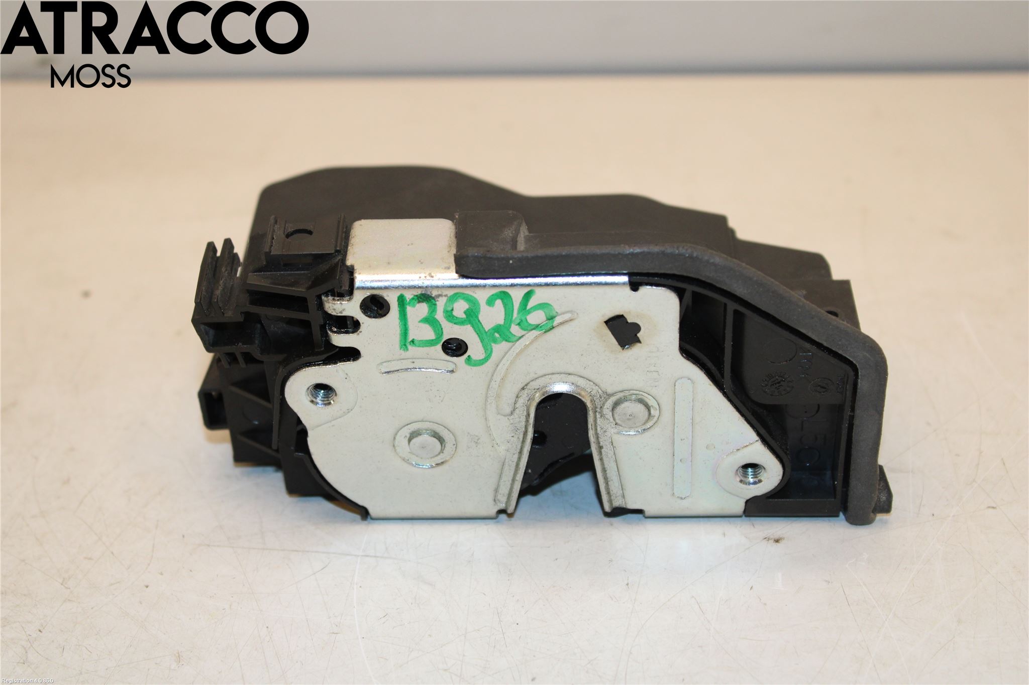 BMW 5 F10/F11/F18 09-17 Dørlås - Låsekasse
