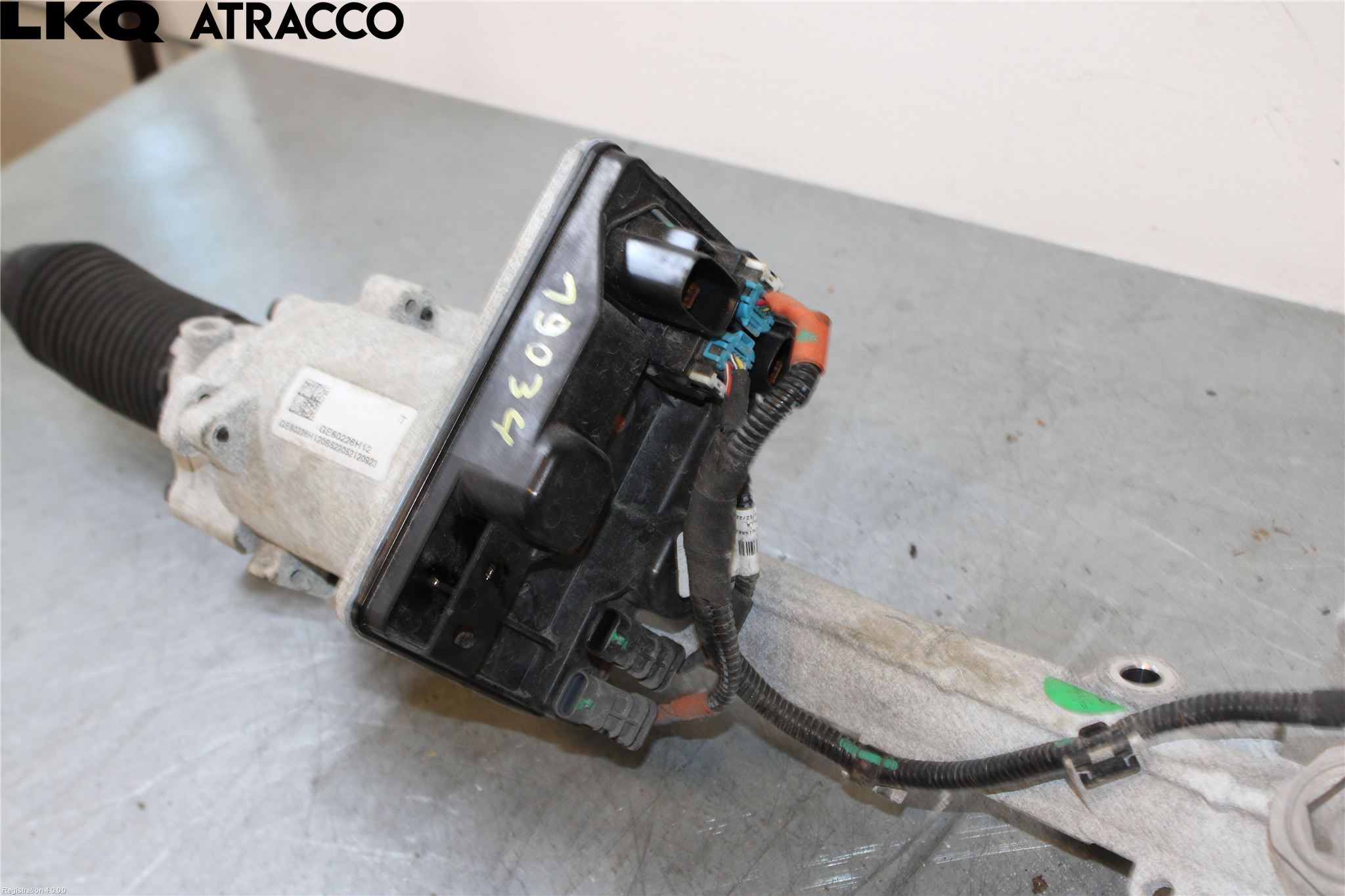 Tesla MODEL Y 21- Servo Snekke - Tannstang