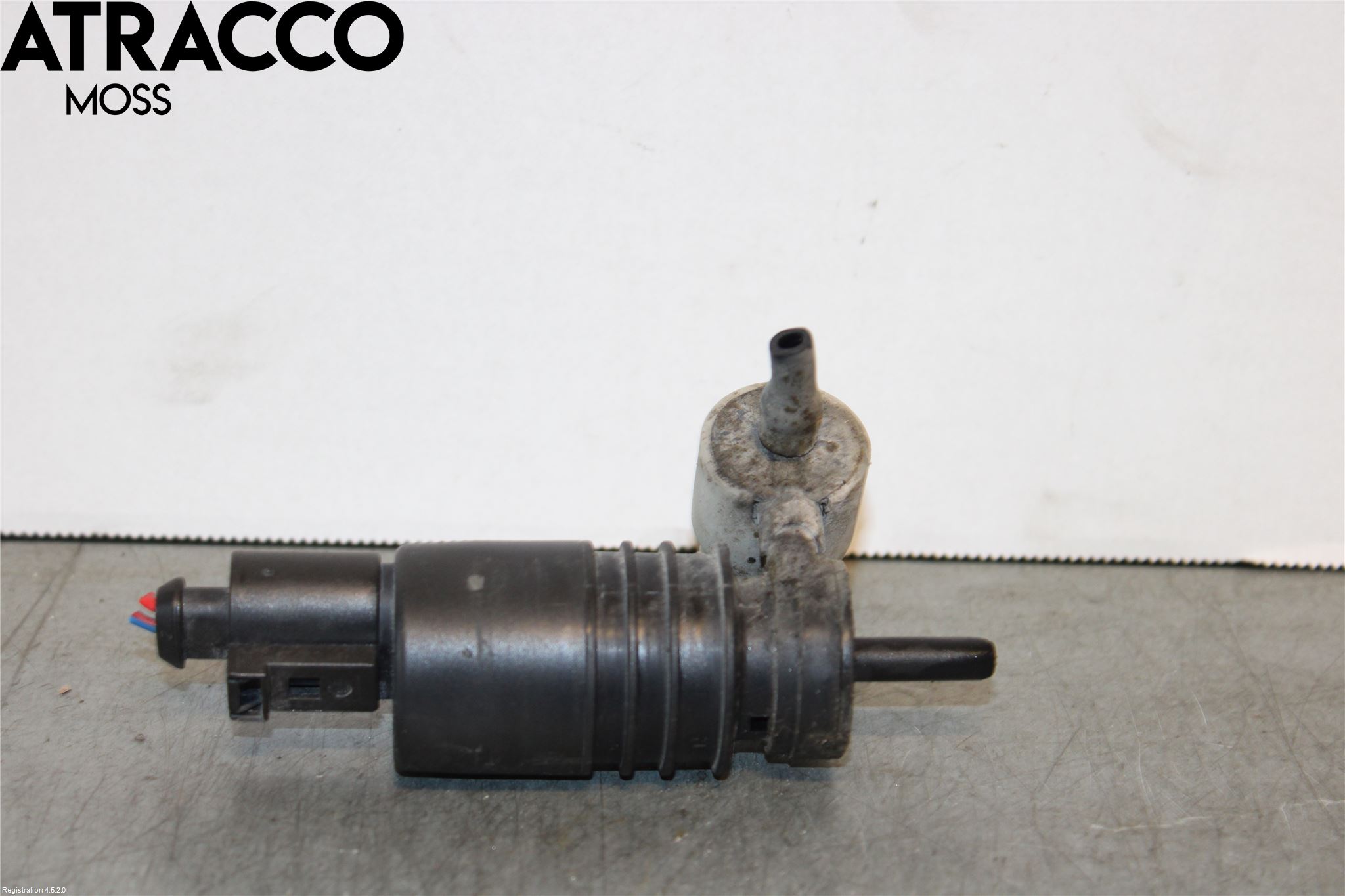 Mitsubishi OUTLANDER 07-12 Spylerpumpe Frontrute