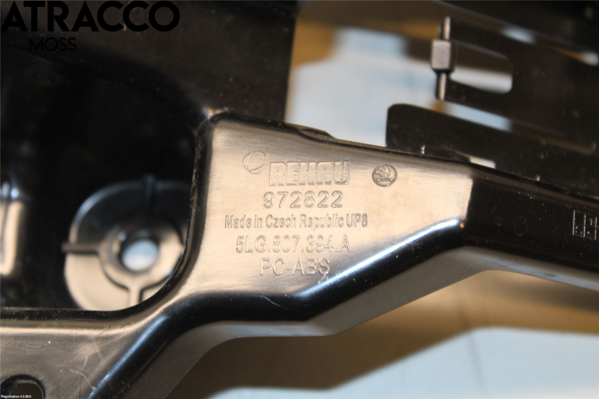 Skoda ENYAQ iV 21- Støtfanger Bak Hjørne Høyre