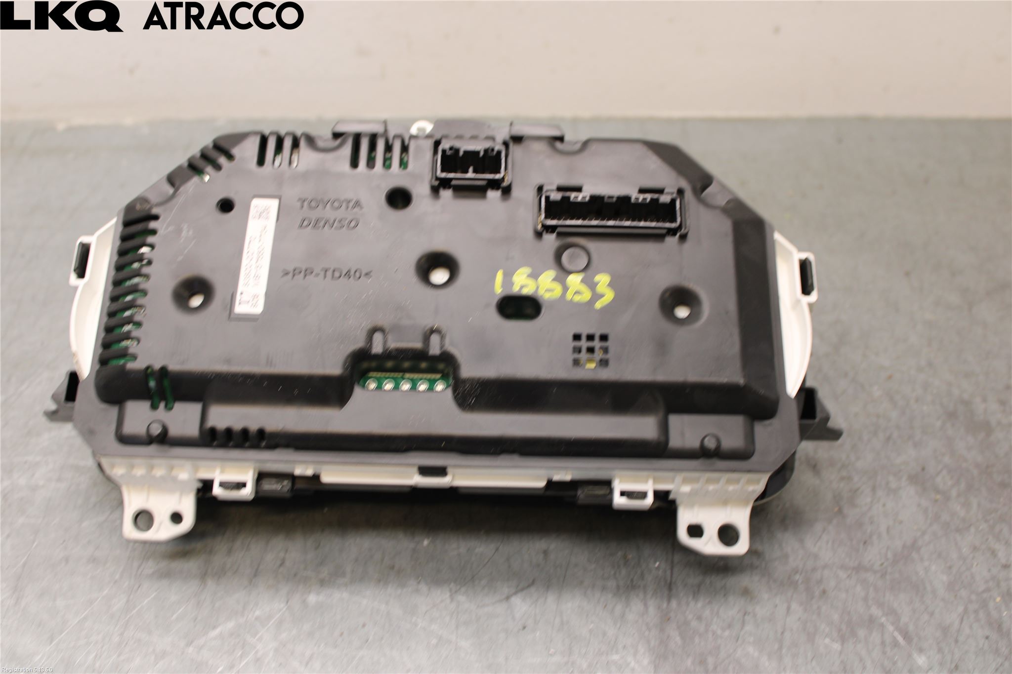 Toyota YARIS XP130 12-14 Instr Speedometer
