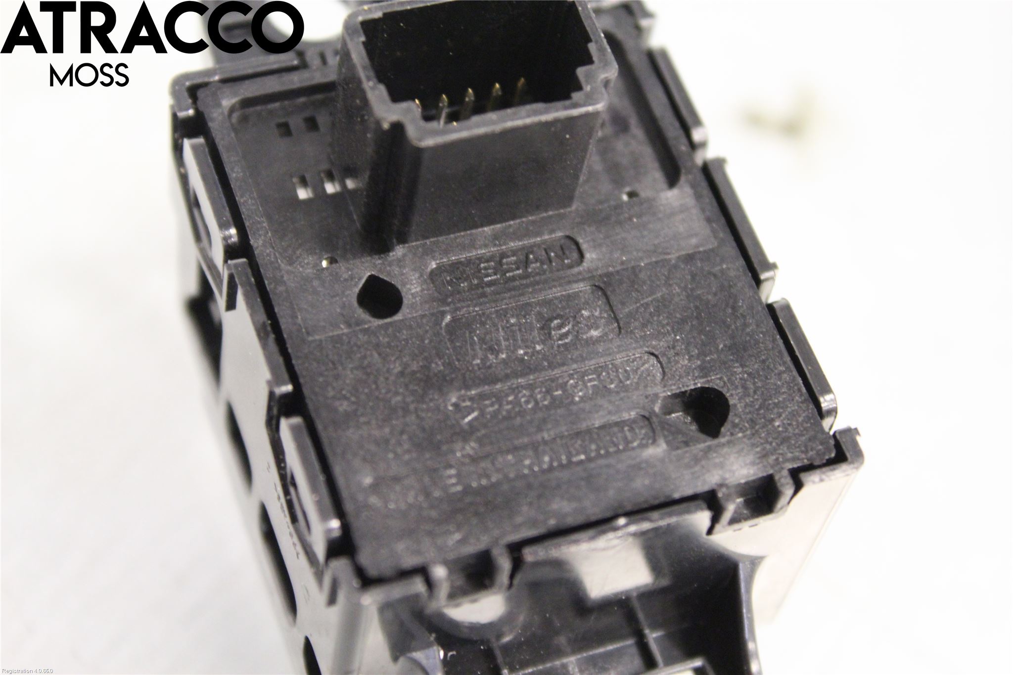 Nissan LEAF 18- Bryter Parkeringsbrems