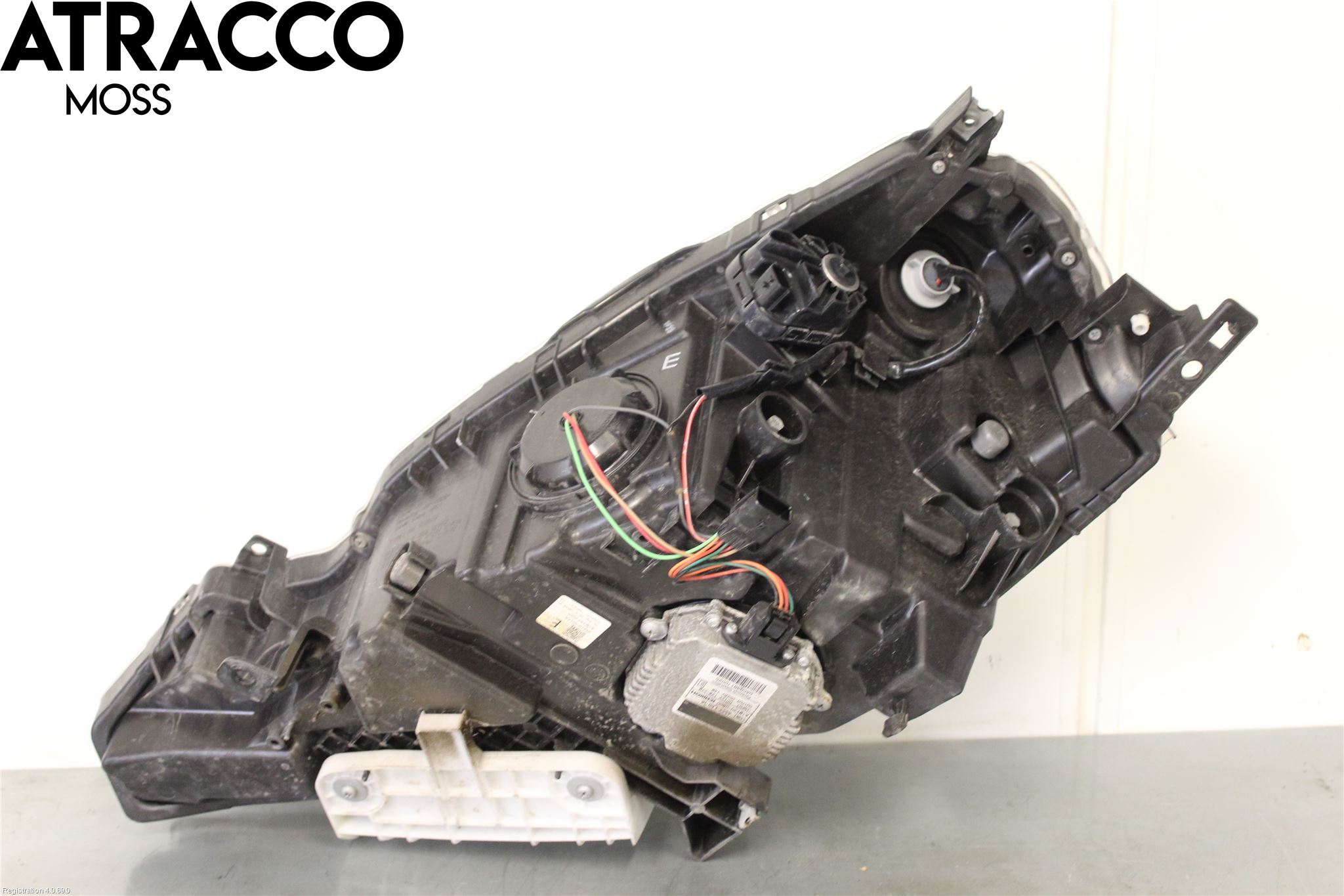 Nissan LEAF 11-17 Frontlykt Høyre