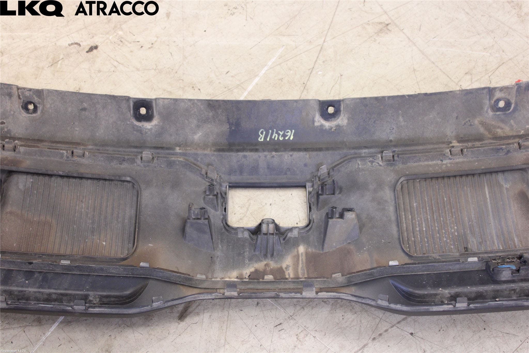 MG 4 23- Spoiler Bak