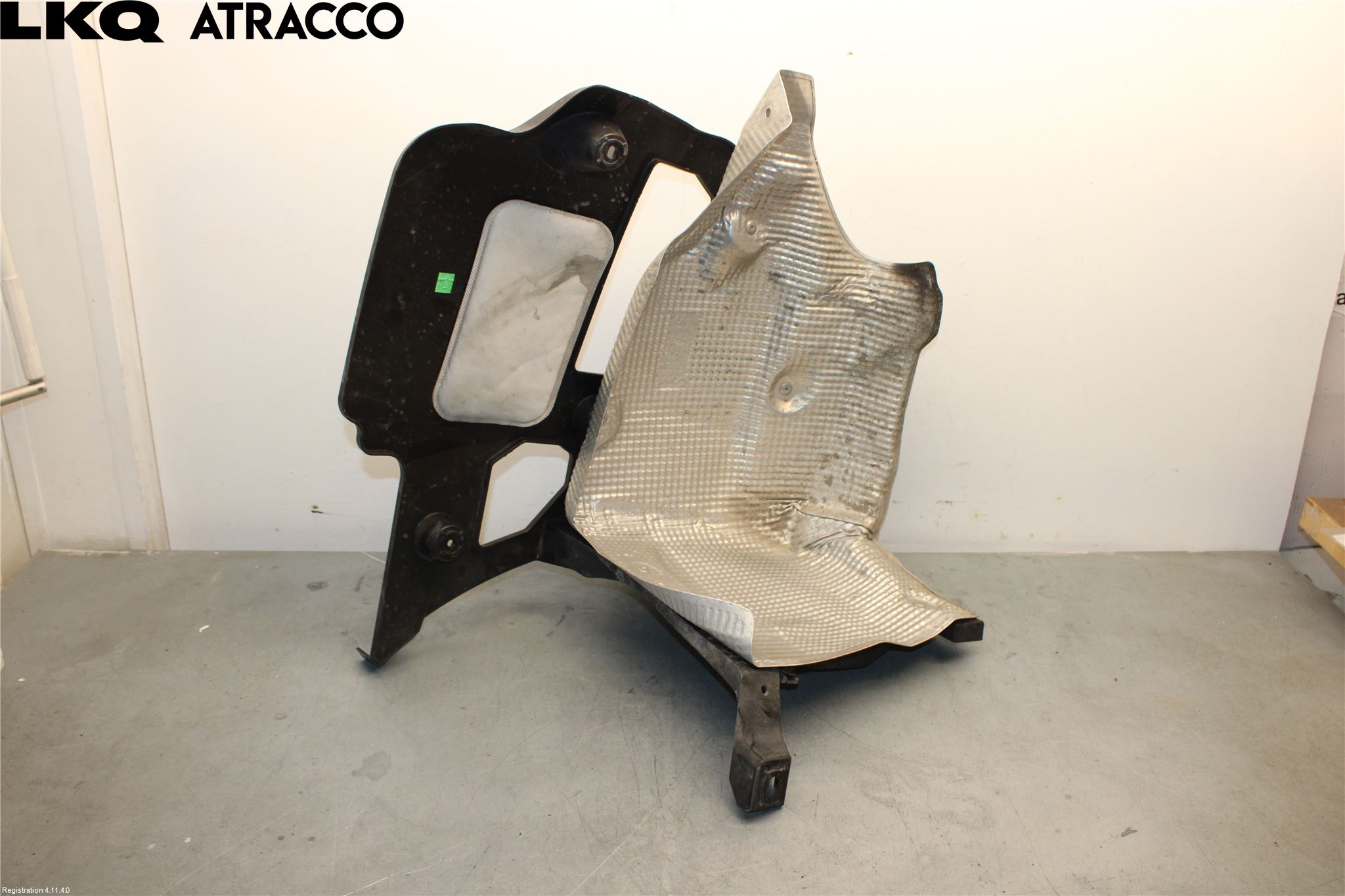 Porsche PANAMERA 09- Støtfangerfeste Bak Høyre