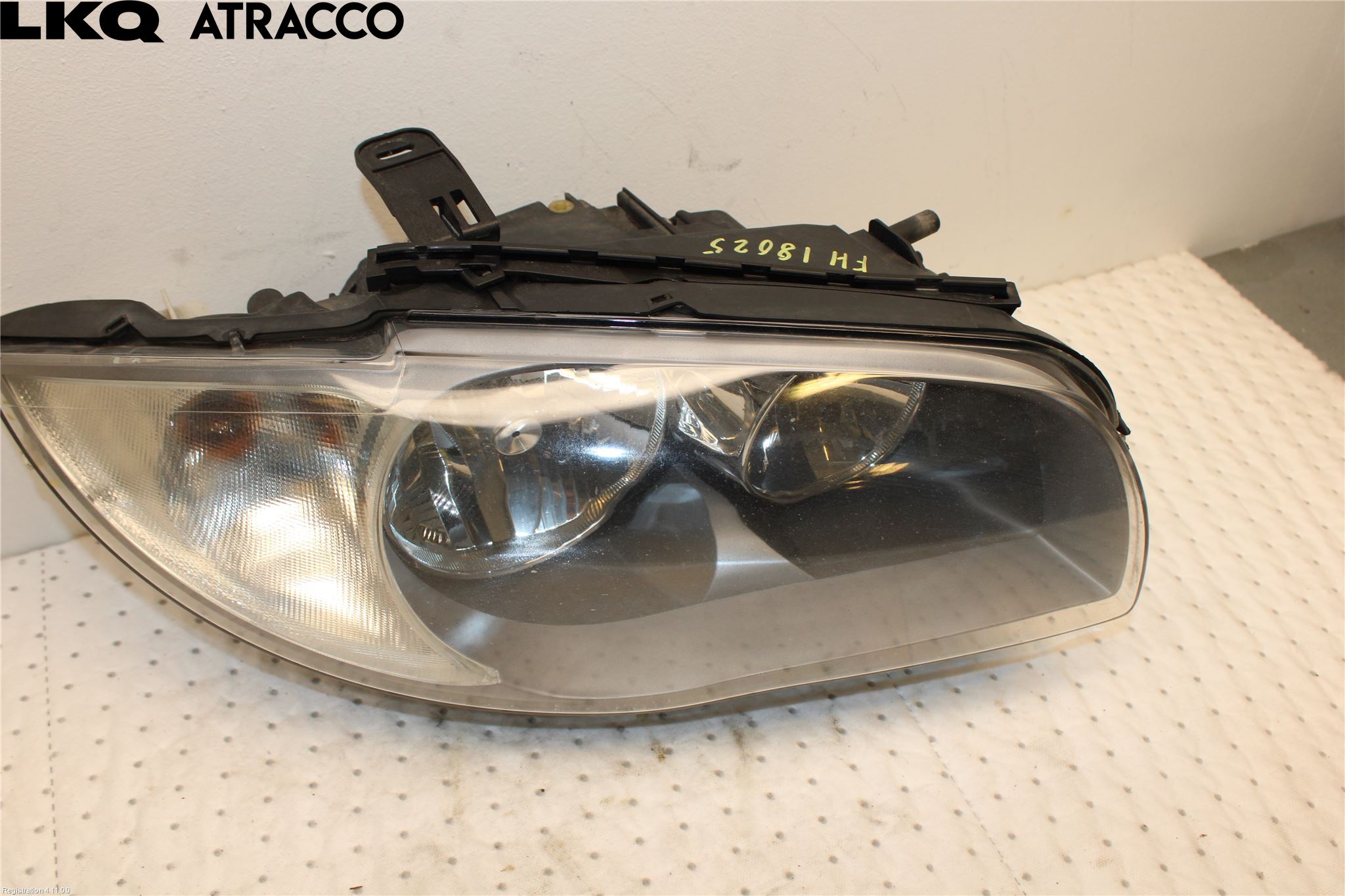 BMW 1 E87/81 5D/3D 03-11 Frontlykt Høyre