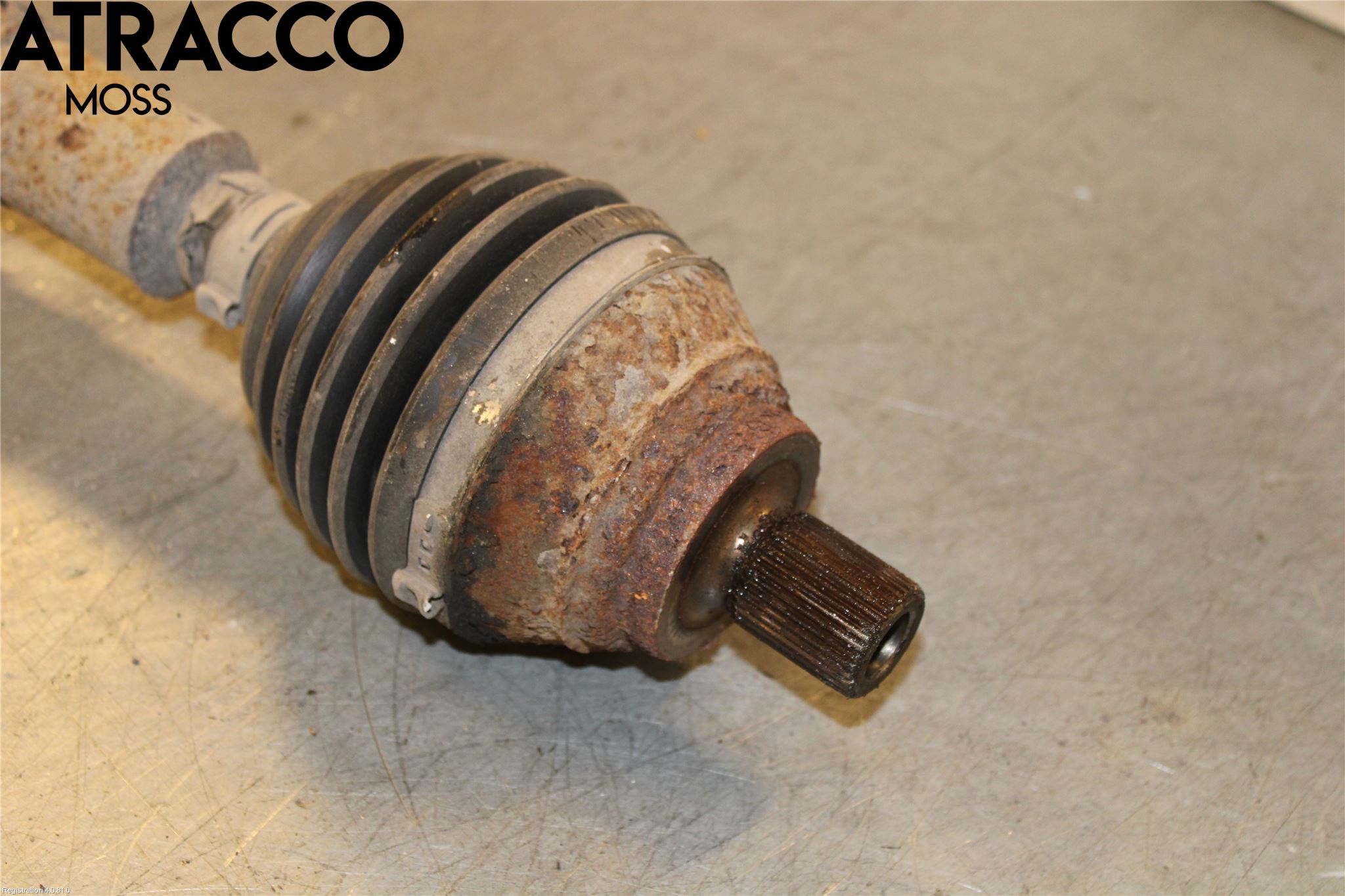 Volkswagen VW PASSAT 05-11 Drivaksel Foran Kompl Høyre