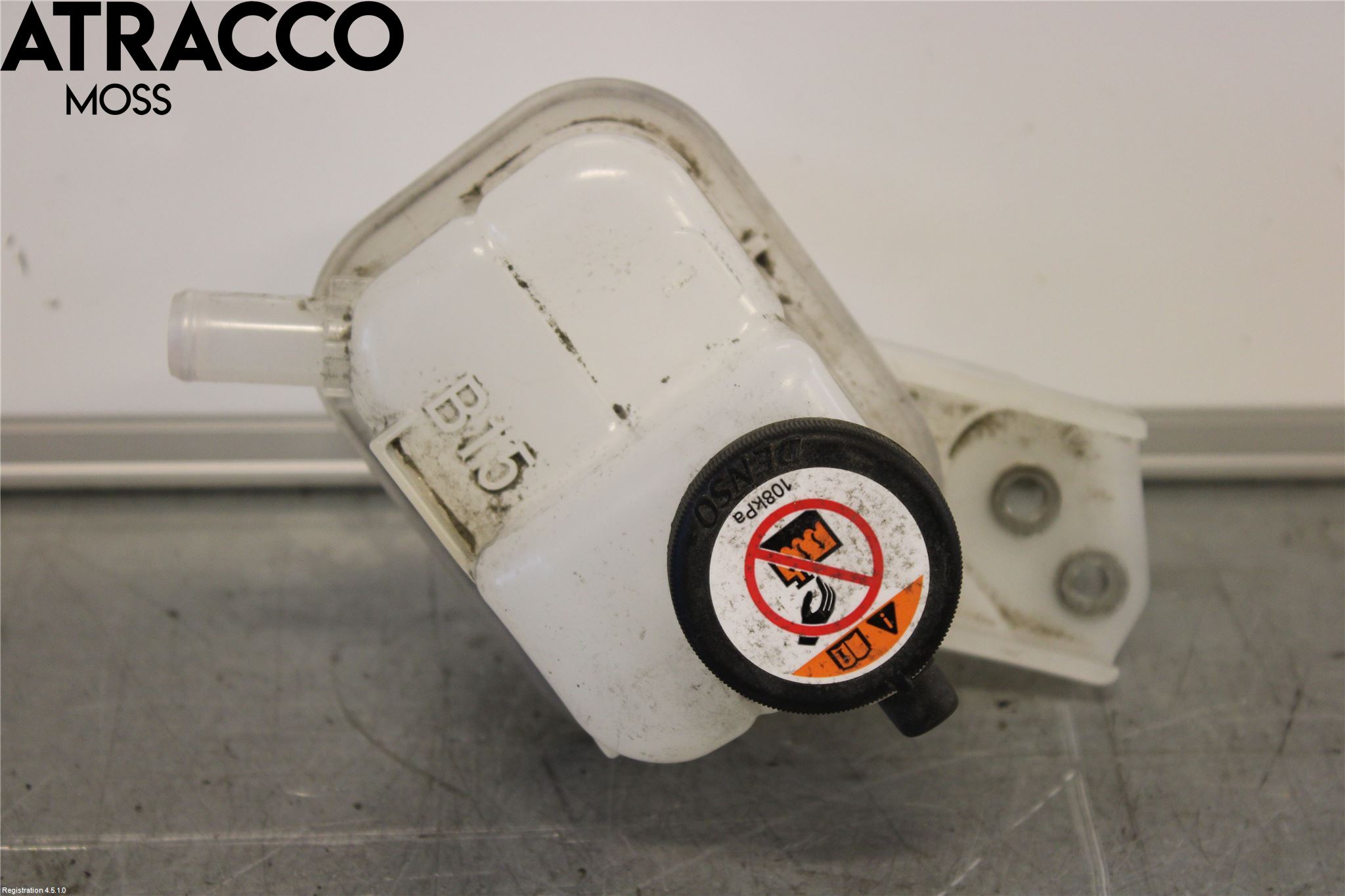 Toyota YARIS XP21 20- Ekspansjonstank