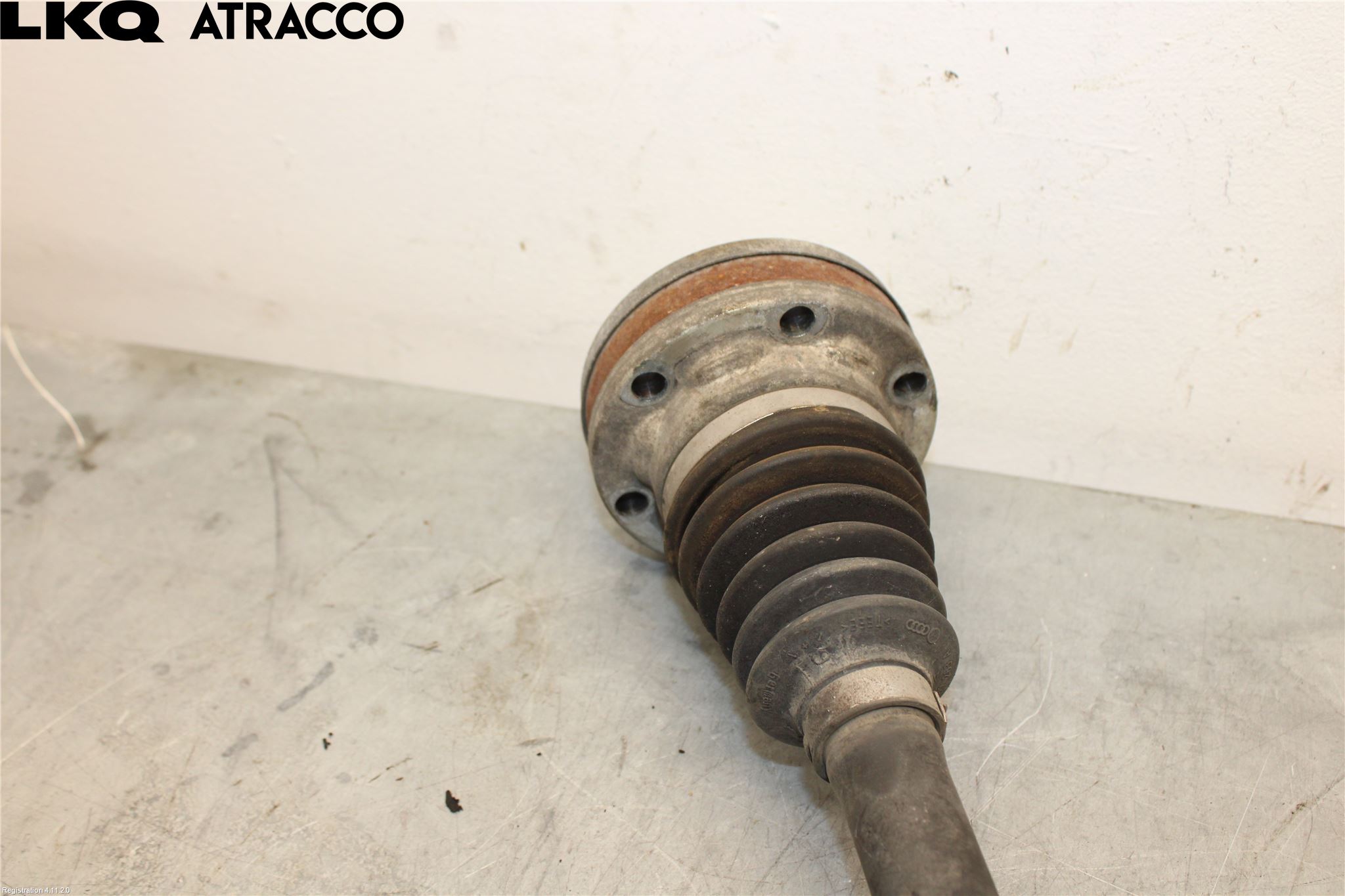 Volkswagen VW GOLF VI 09-13 Drivaksel Foran Kompl Venstre