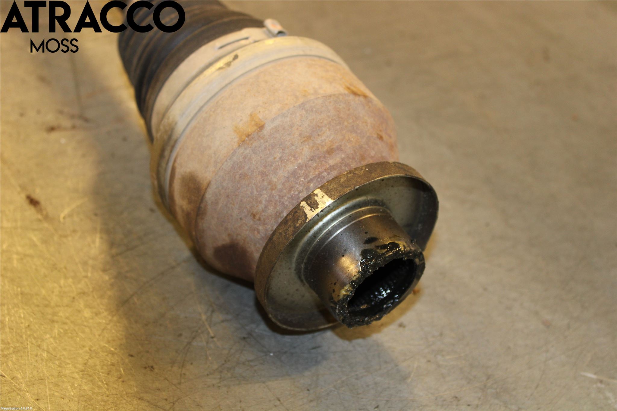 Volkswagen VW TRANSP/CARAVELLE (T5) 04-15 Drivaksel Foran Kompl Venstre