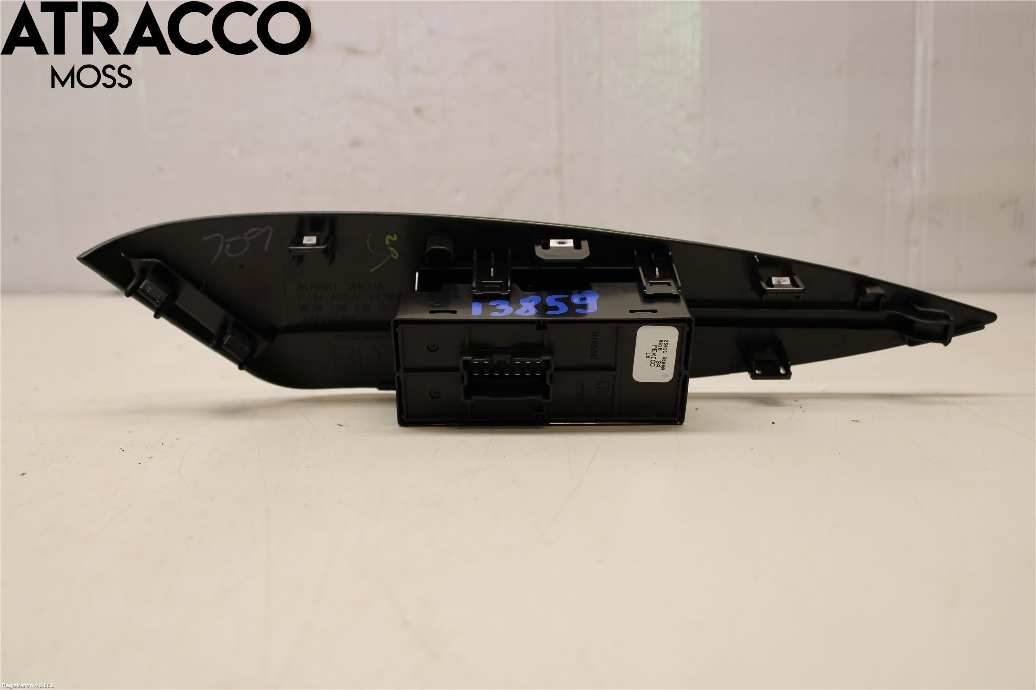 Nissan LEAF 18- Bryter Vindusheis