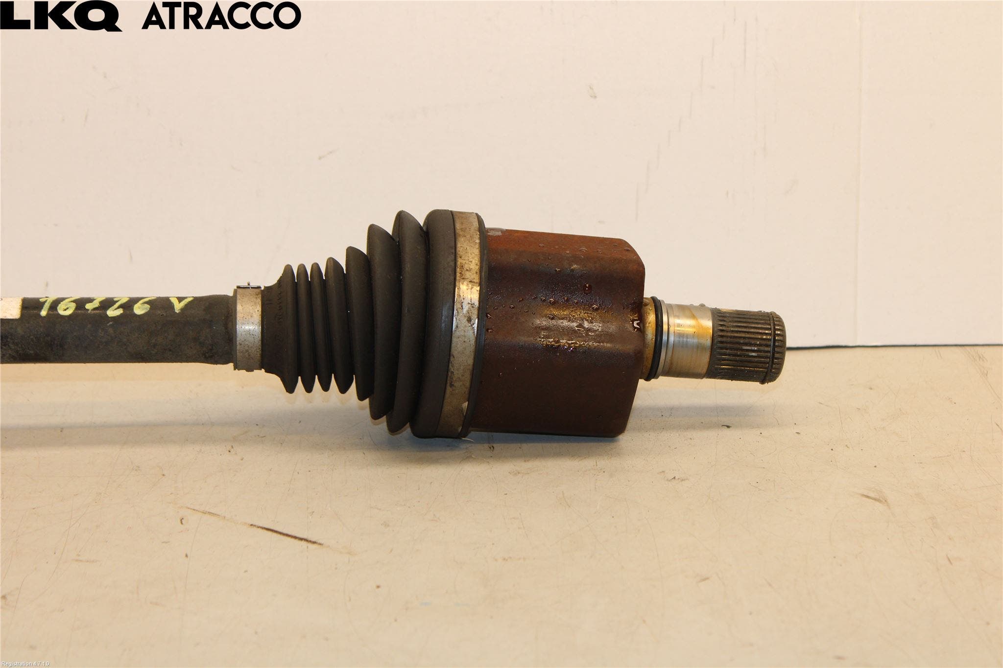Volkswagen VW PASSAT 15-19 Drivaksel Foran Kompl Venstre