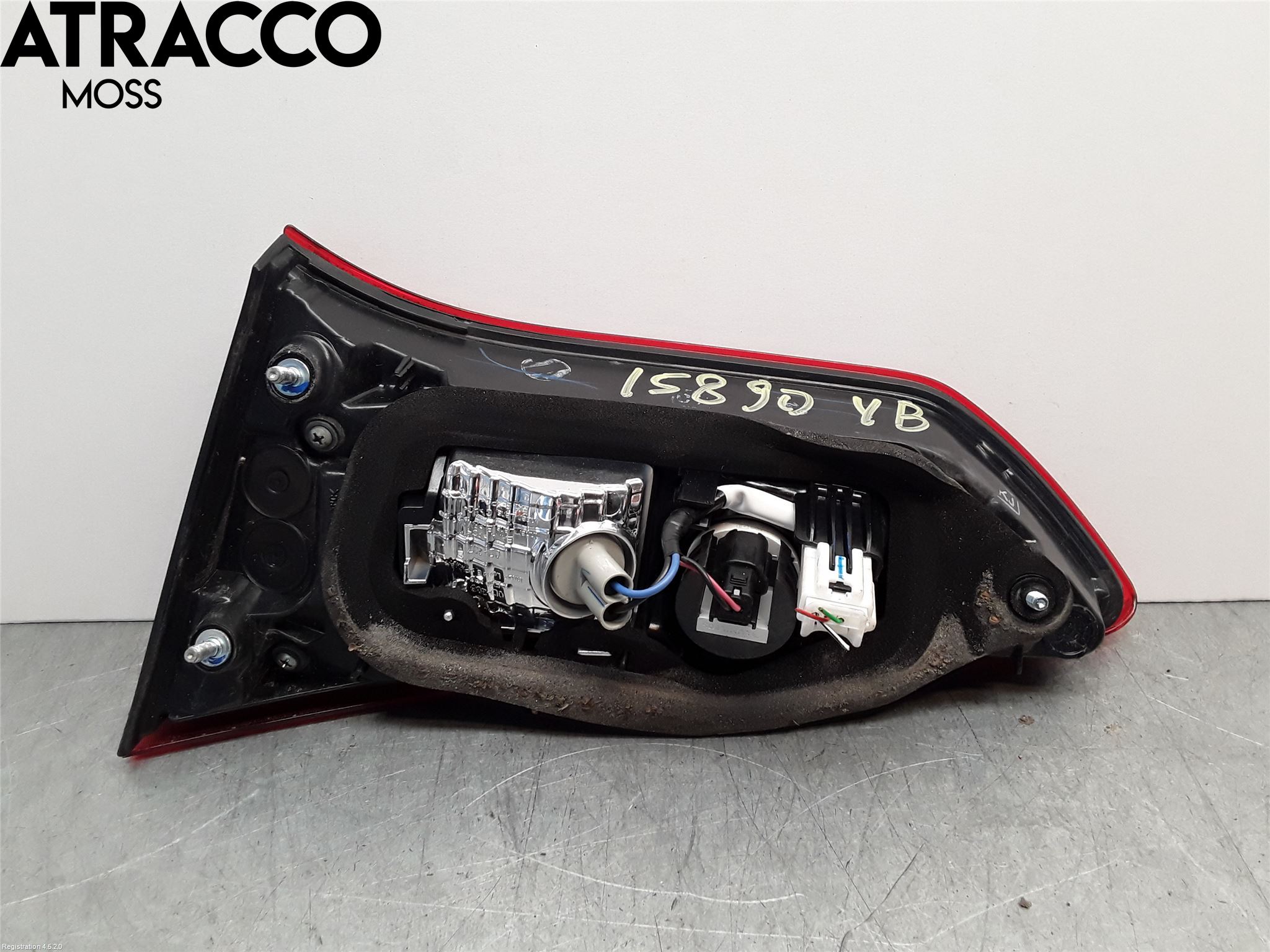 Toyota YARIS XP130 15-20 Baklykt Venstre  På Luke(Indre