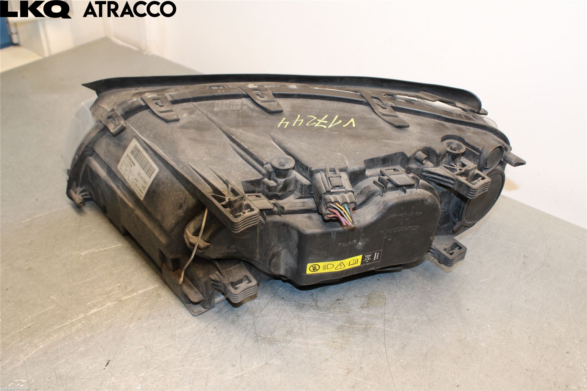 Volvo XC70 08-13 Frontlykt Høyre