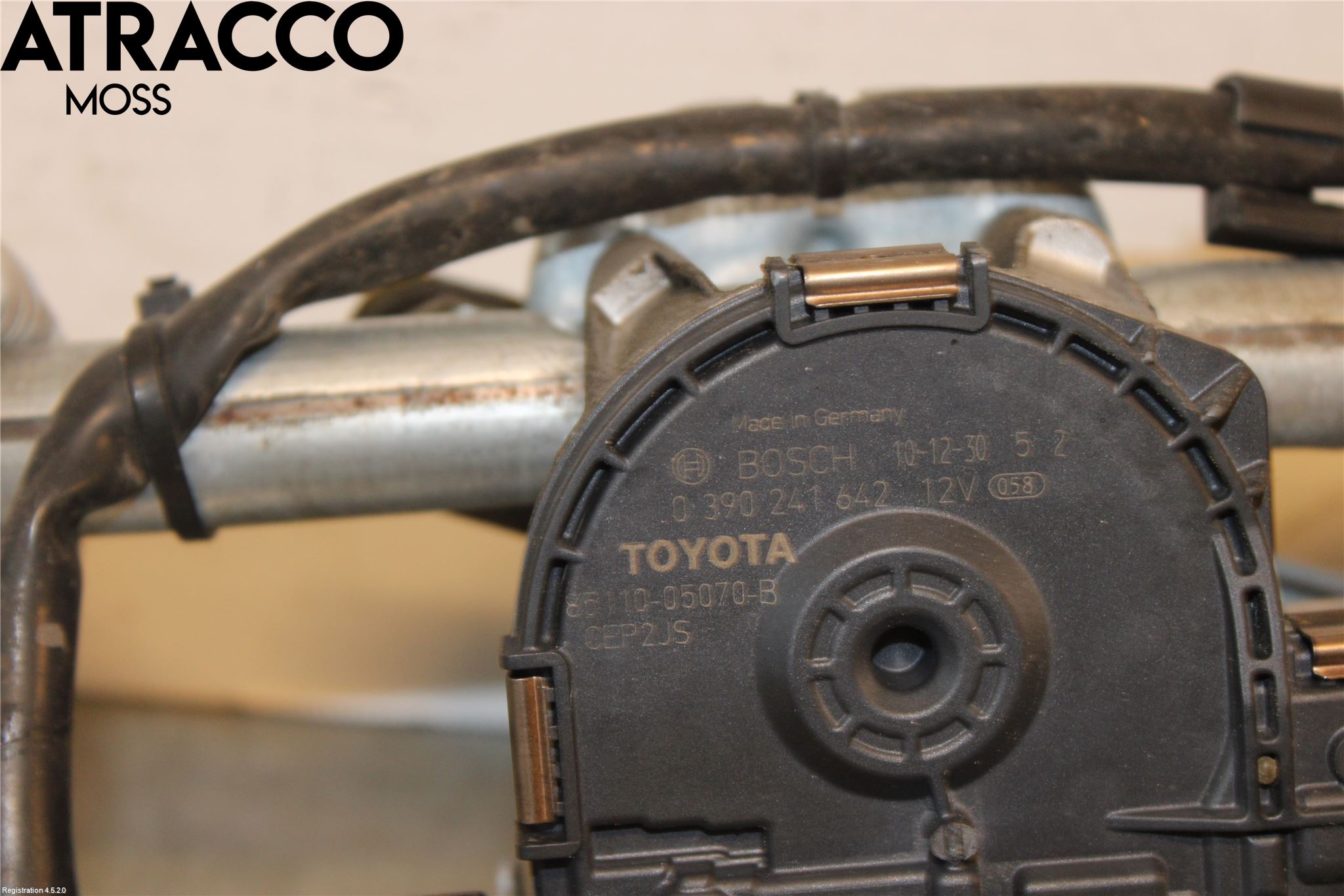 Toyota AVENSIS 09-15 Viskermotor Frontrute