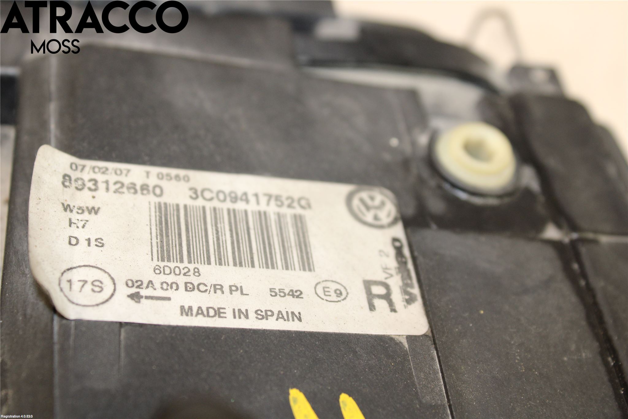 Volkswagen VW PASSAT 05-11 Frontlykt Høyre