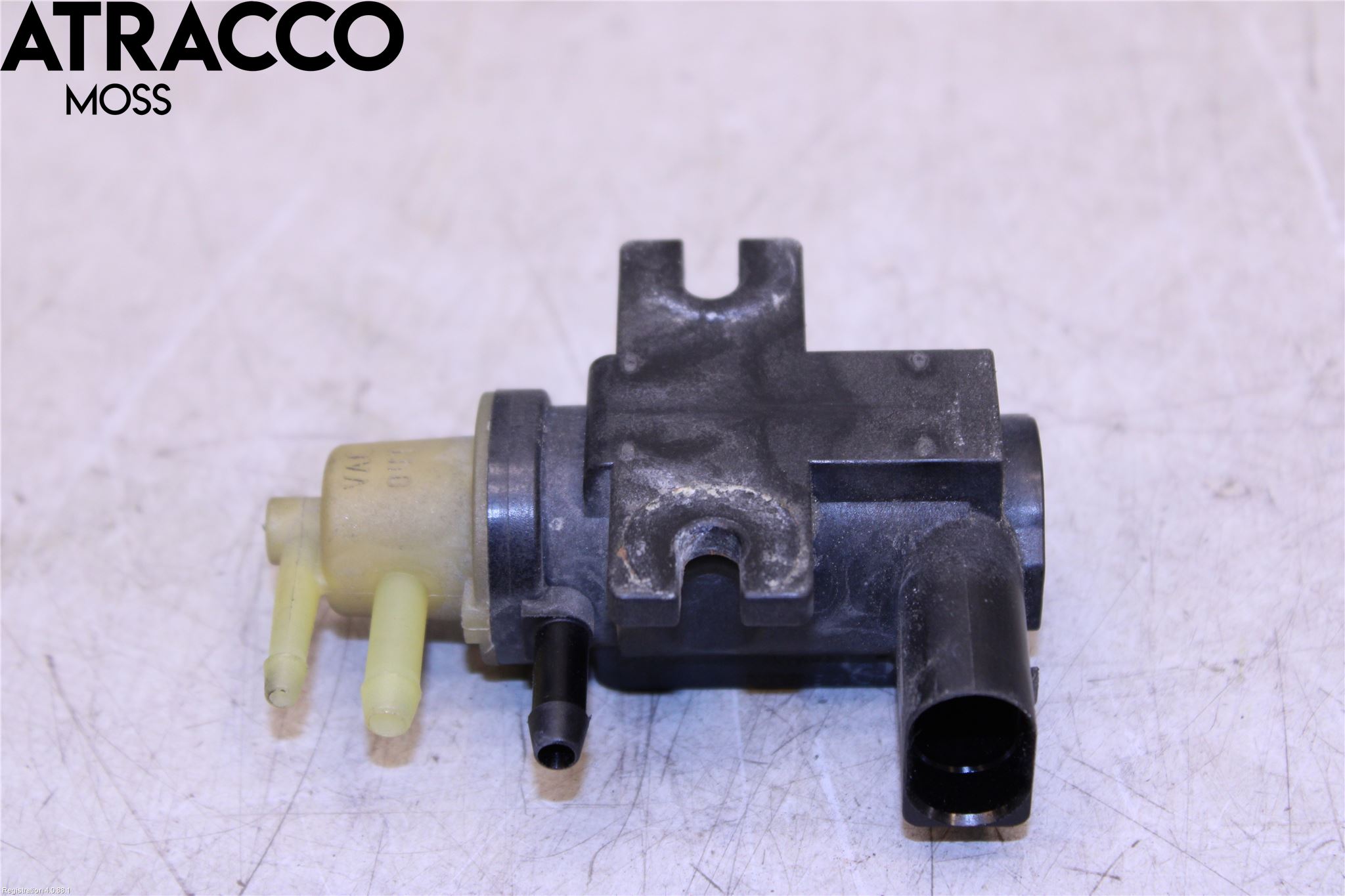 Volkswagen VW CADDY      04-10 Vacuumventil