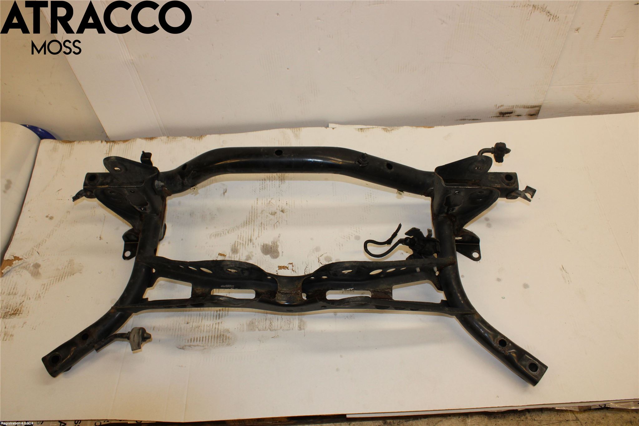 Volkswagen VW TOURAN 16- Bakaksel Feste Travers-Ramme