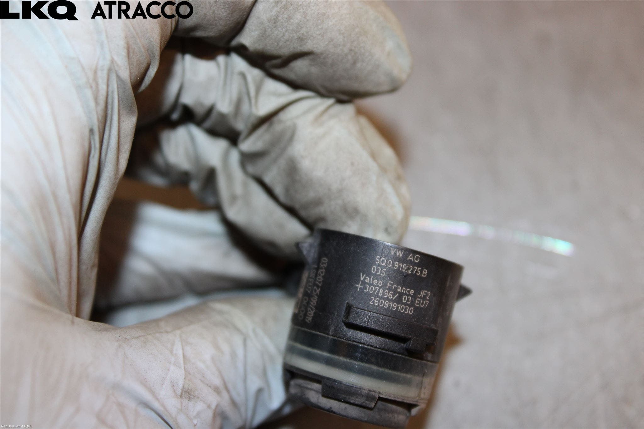 Volkswagen VW T-ROC 18- Sensor Parkering Front