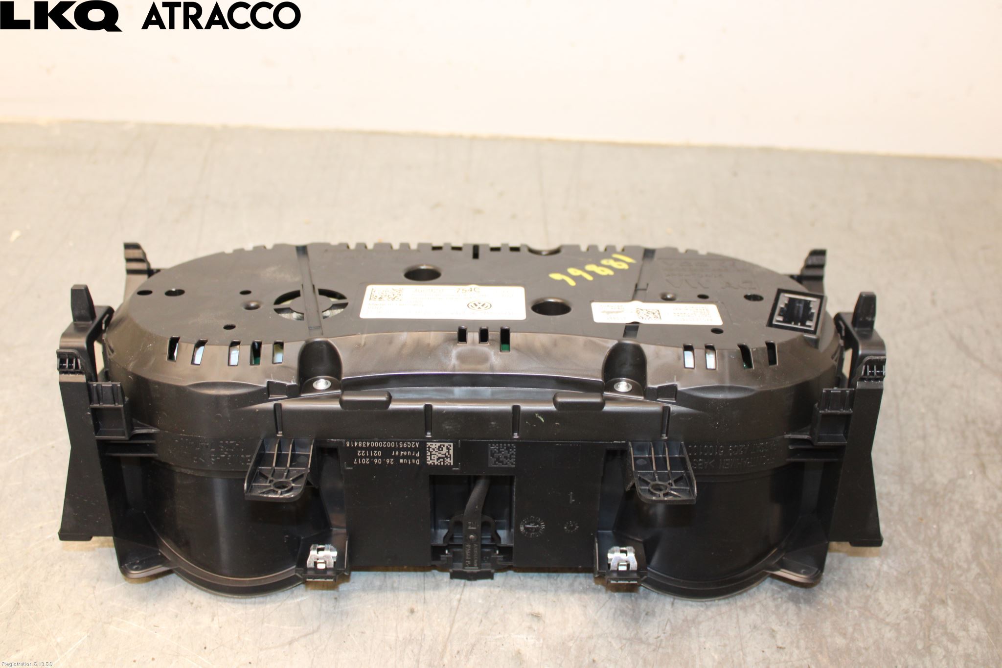 Volkswagen VW PASSAT 15-19 Instr Speedometer