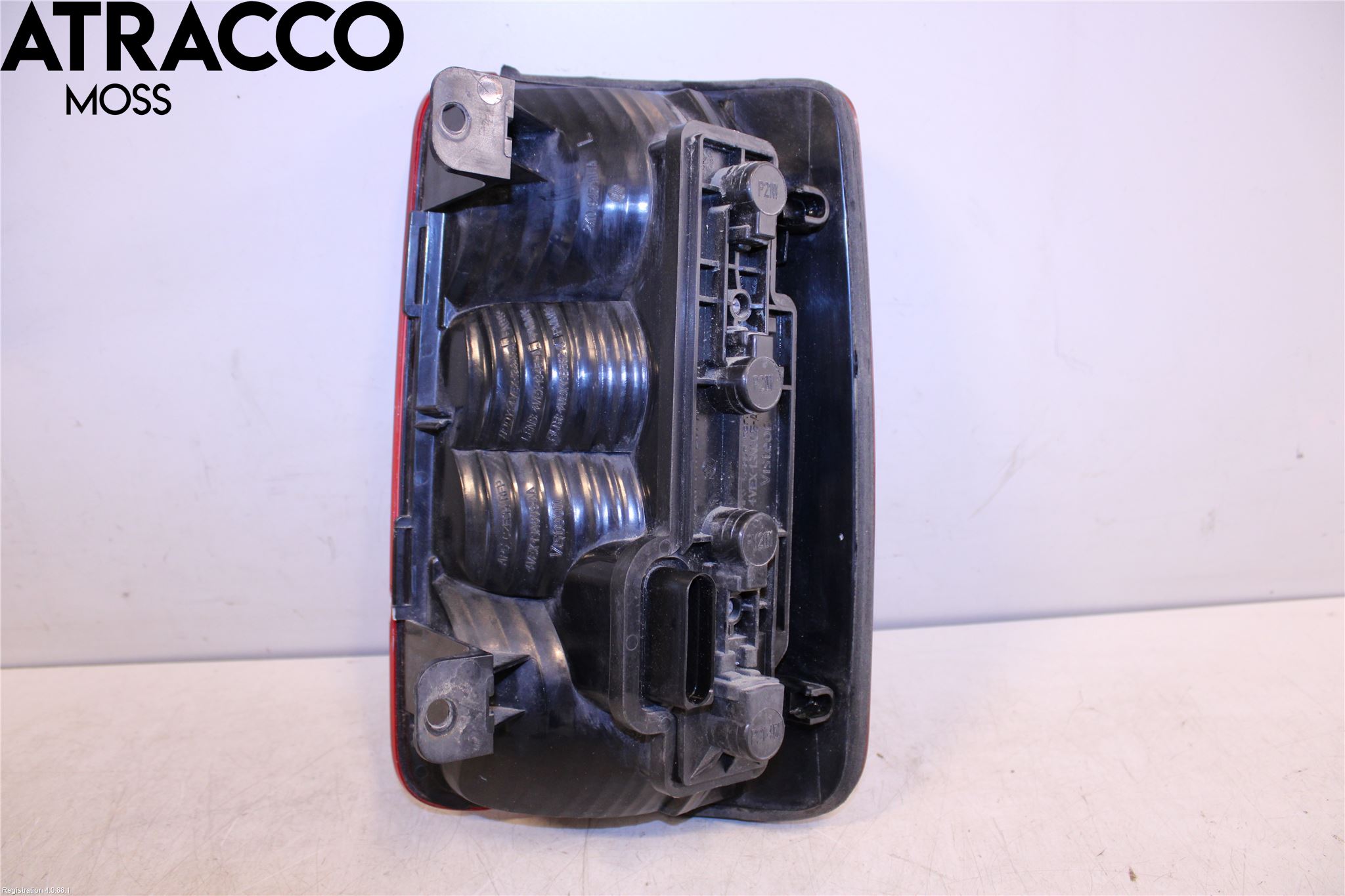 Volkswagen VW CADDY      04-10 Baklykt Høyre