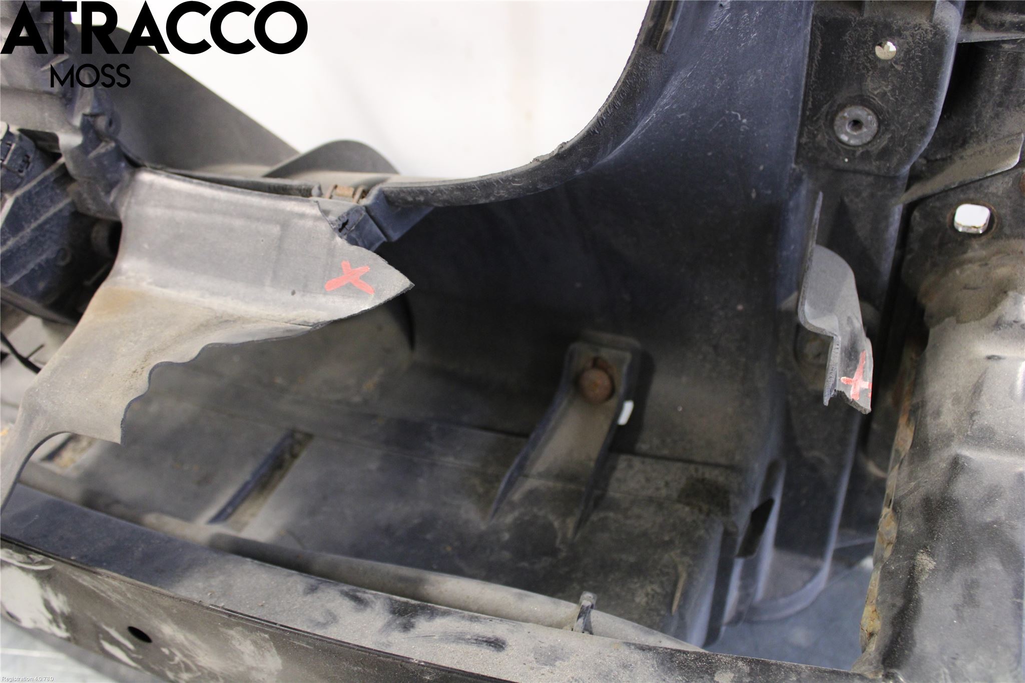 BMW 1 E87/81 5D/3D 03-11 Panserlåsplate-Bjelke