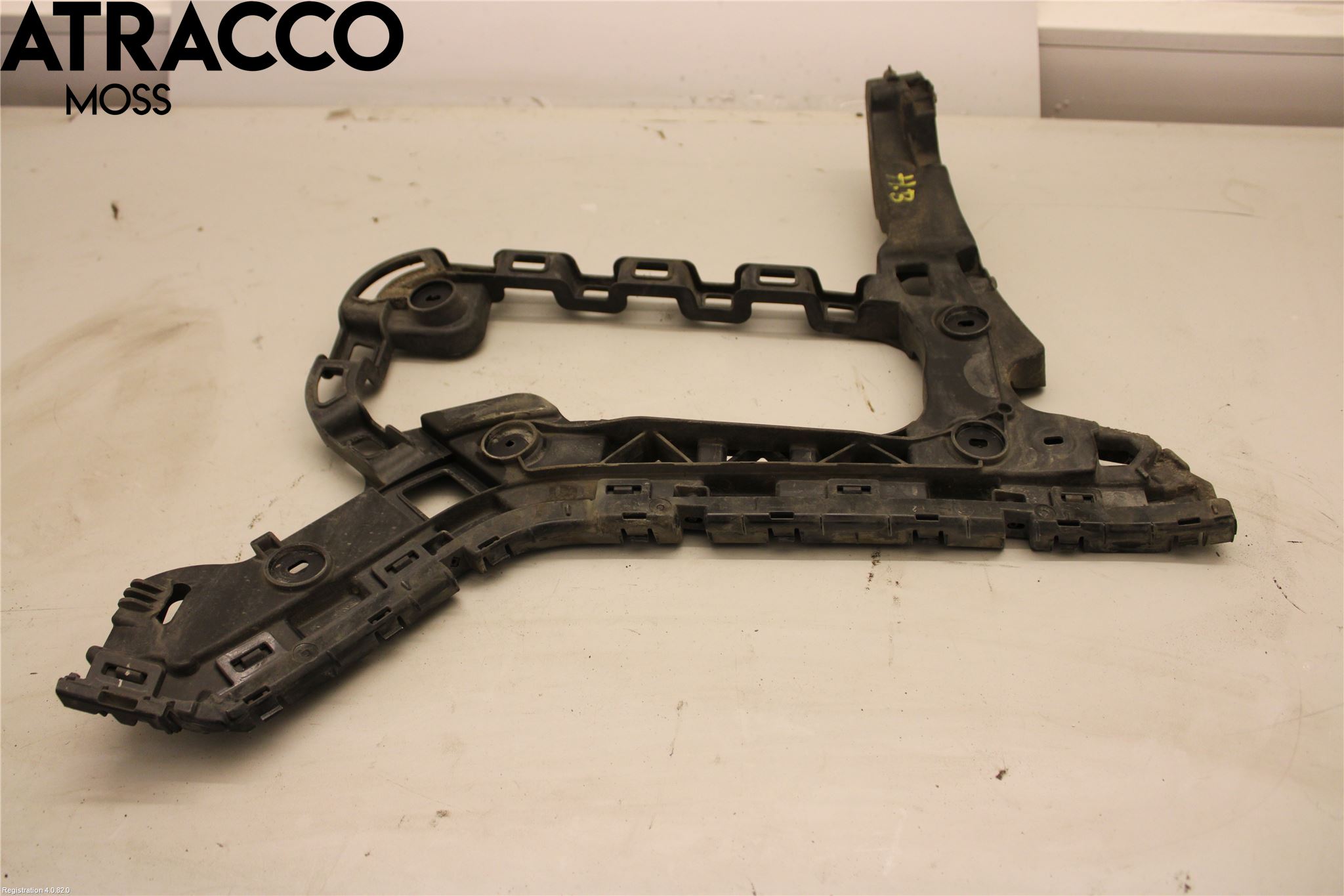 Volkswagen VW PASSAT 15-19 Støtfangerfeste Bak Høyre