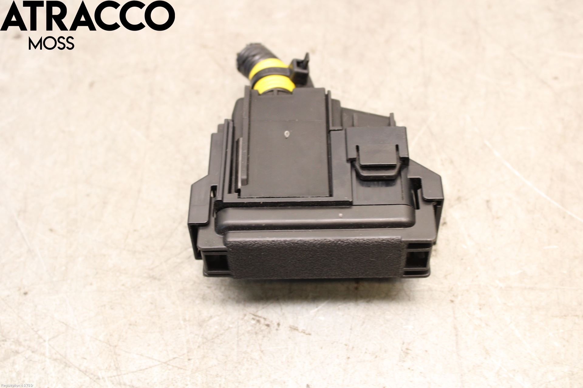 Mitsubishi OUTLANDER 13-21 Sikringsboks - Elsentral