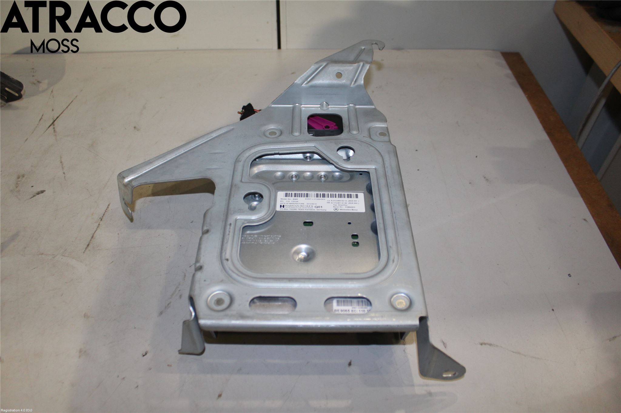 Mercedes-Benz MB E-KLASS (W212) 09-16 Stereo Forsterker