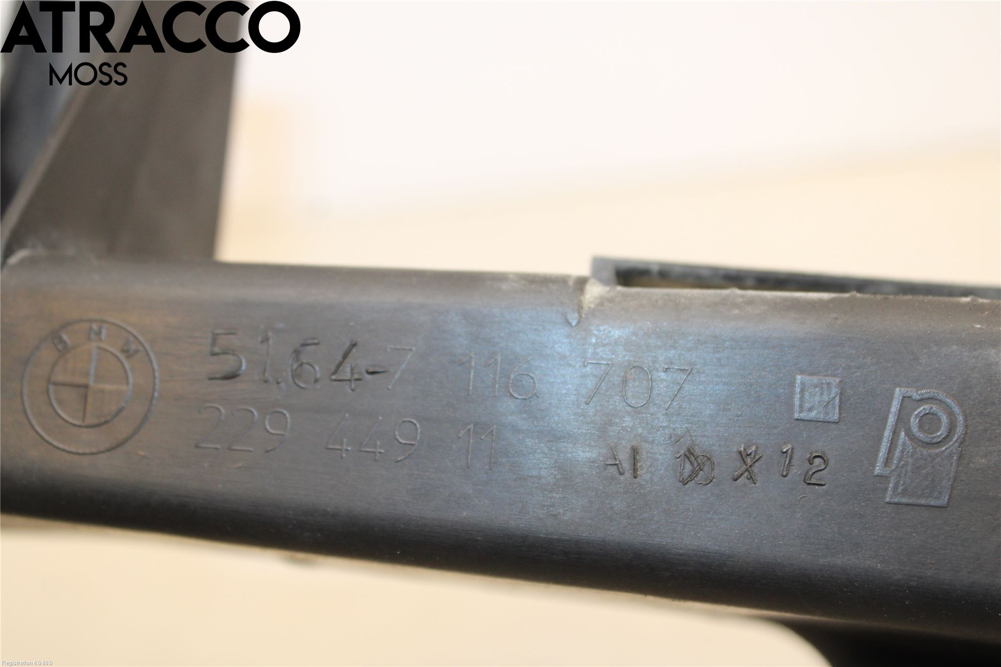 BMW 3 E36      91-00 Frontlykt Holder-Feste