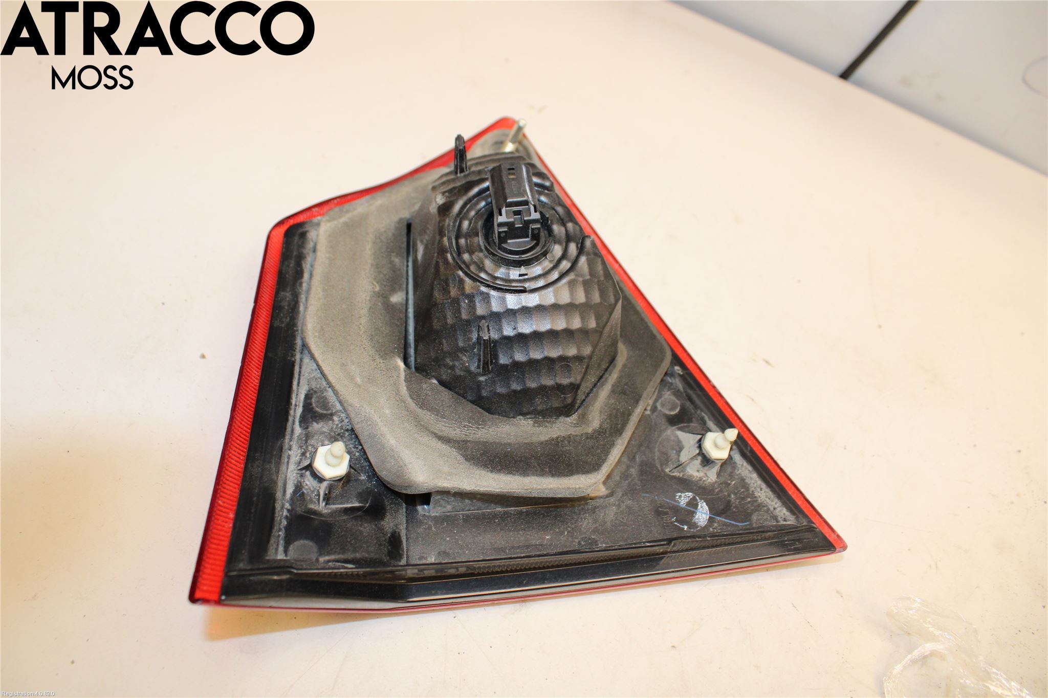 Suzuki VITARA 15- Baklykt Høyre  På Luke(Indre)