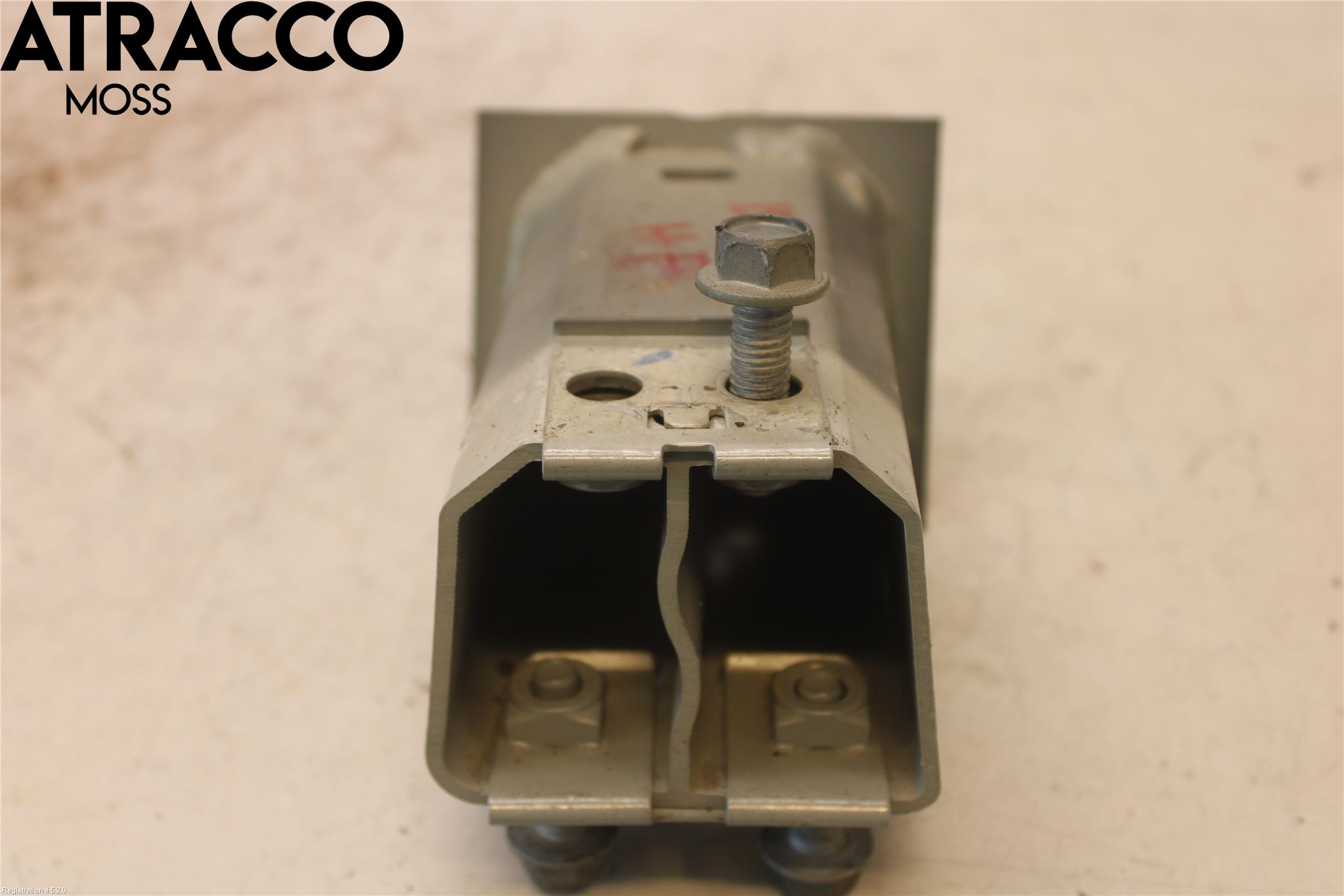 Opel AMPERA 17- Støtfanger Foran Feste