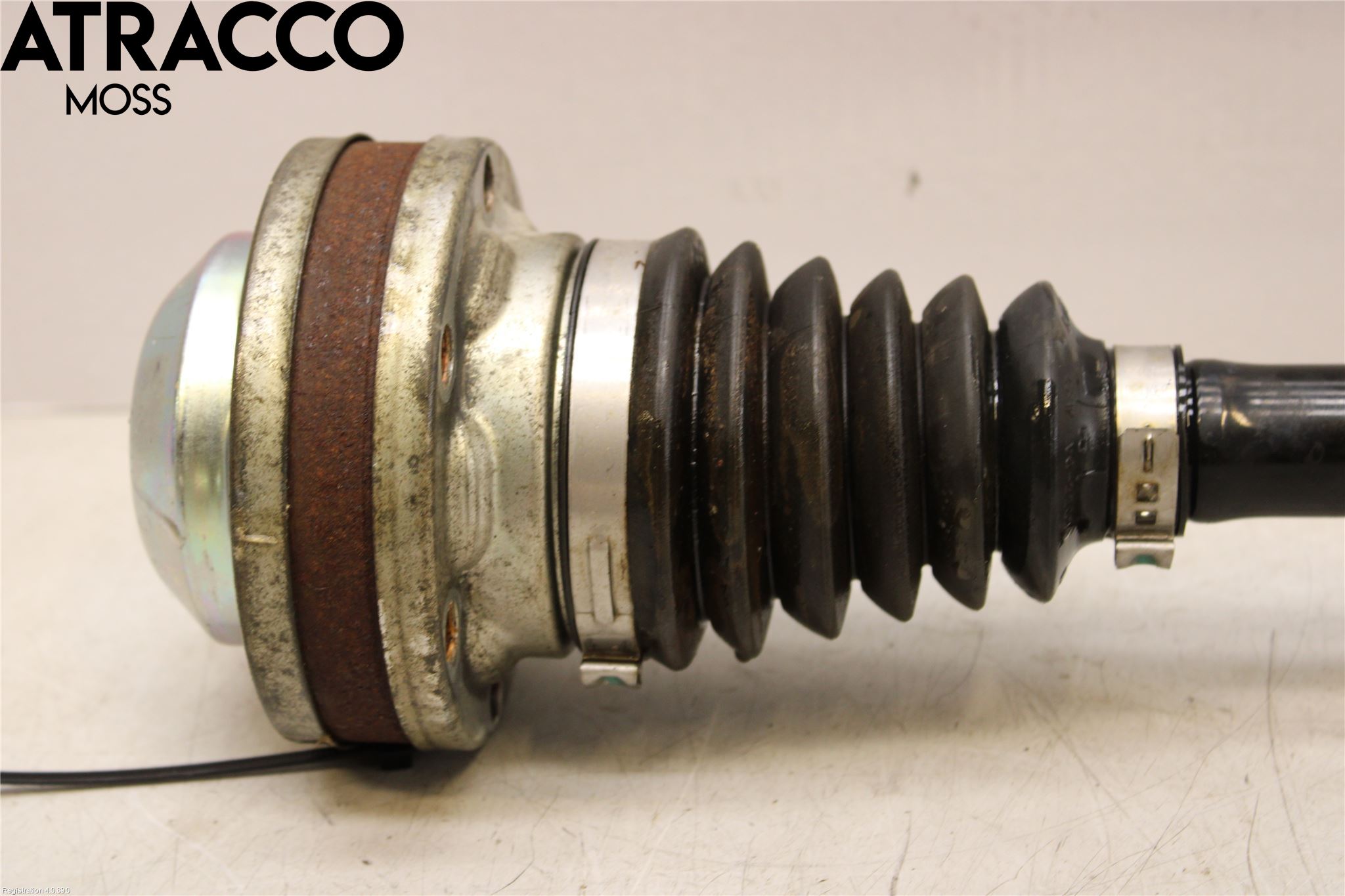 Volkswagen VW CADDY 11-15 Drivaksel Foran Kompl Venstre